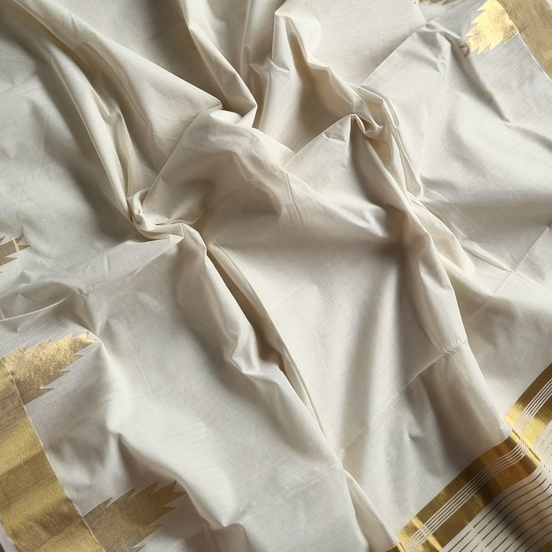 Kerala cotton Kasavu with temple borders