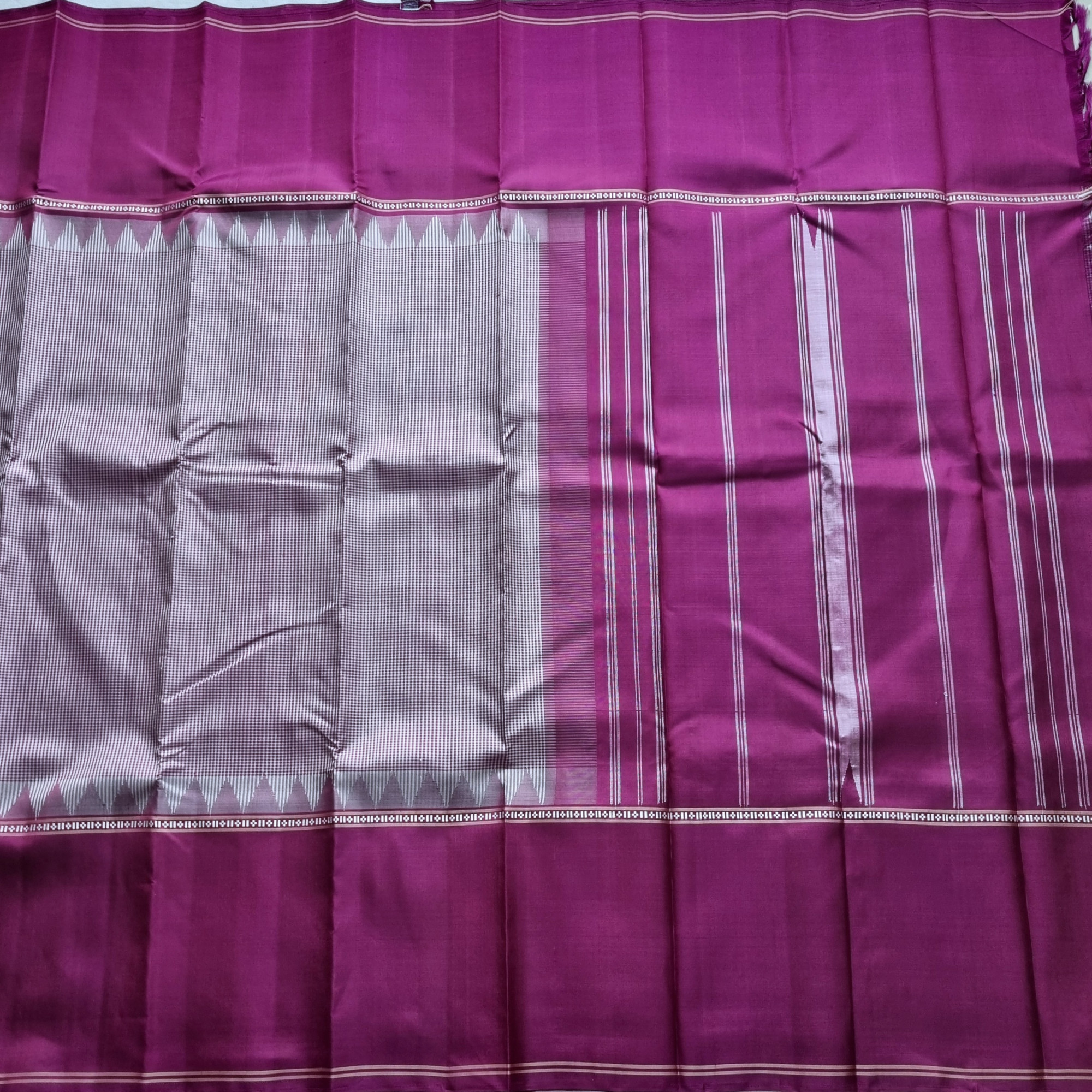Kanjivaram Silk Podi kattam Korvai threadwork