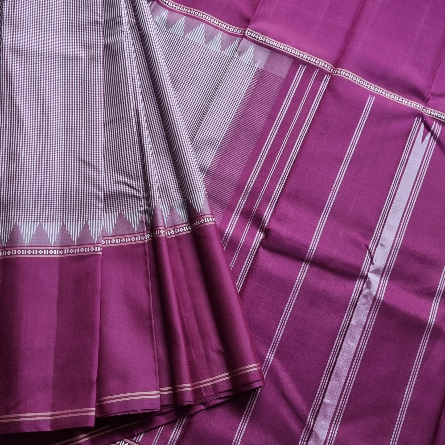 Kanjivaram Silk Podi kattam Korvai threadwork