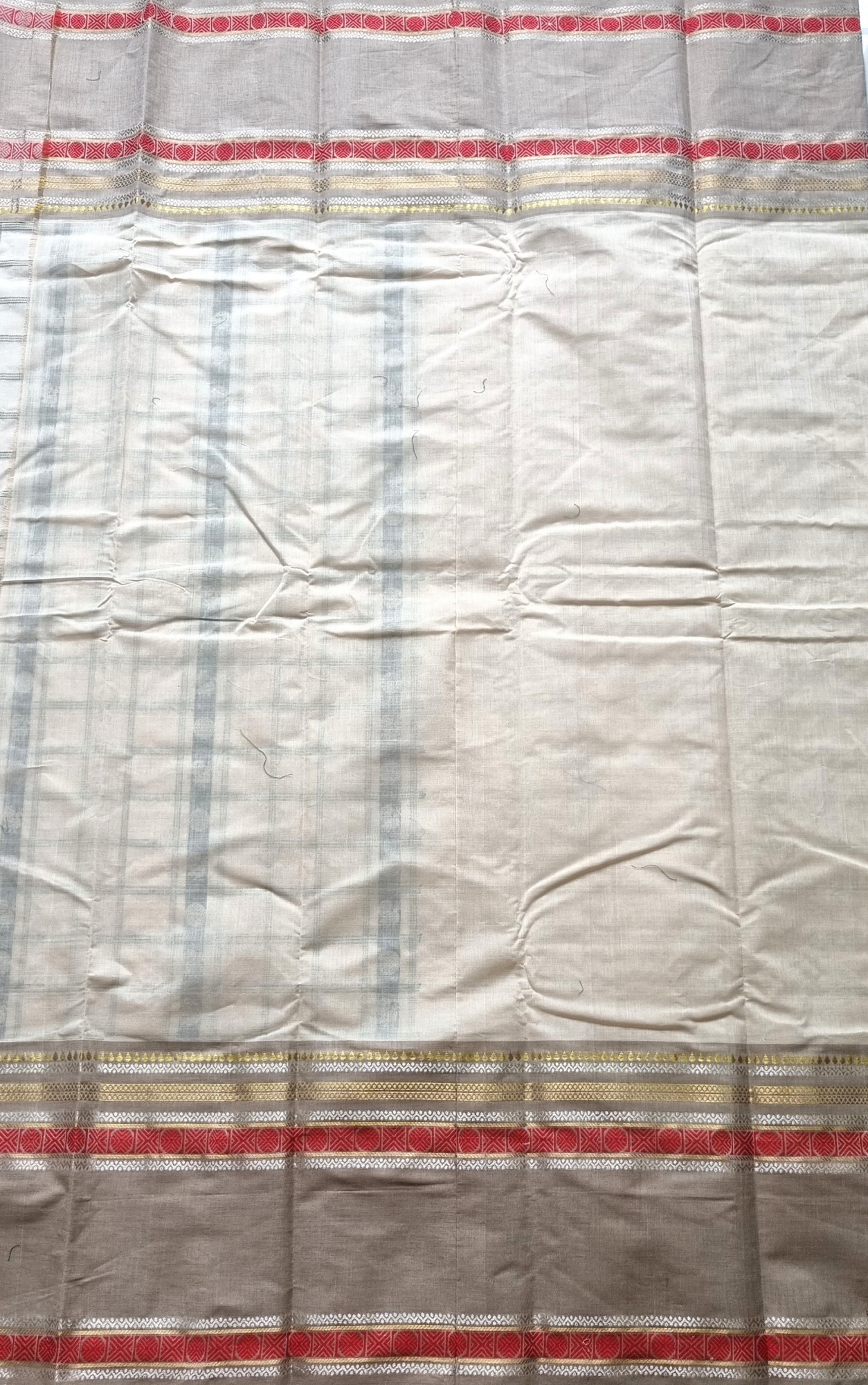 Kanchi Cotton offwhite and beige 1000 buttas