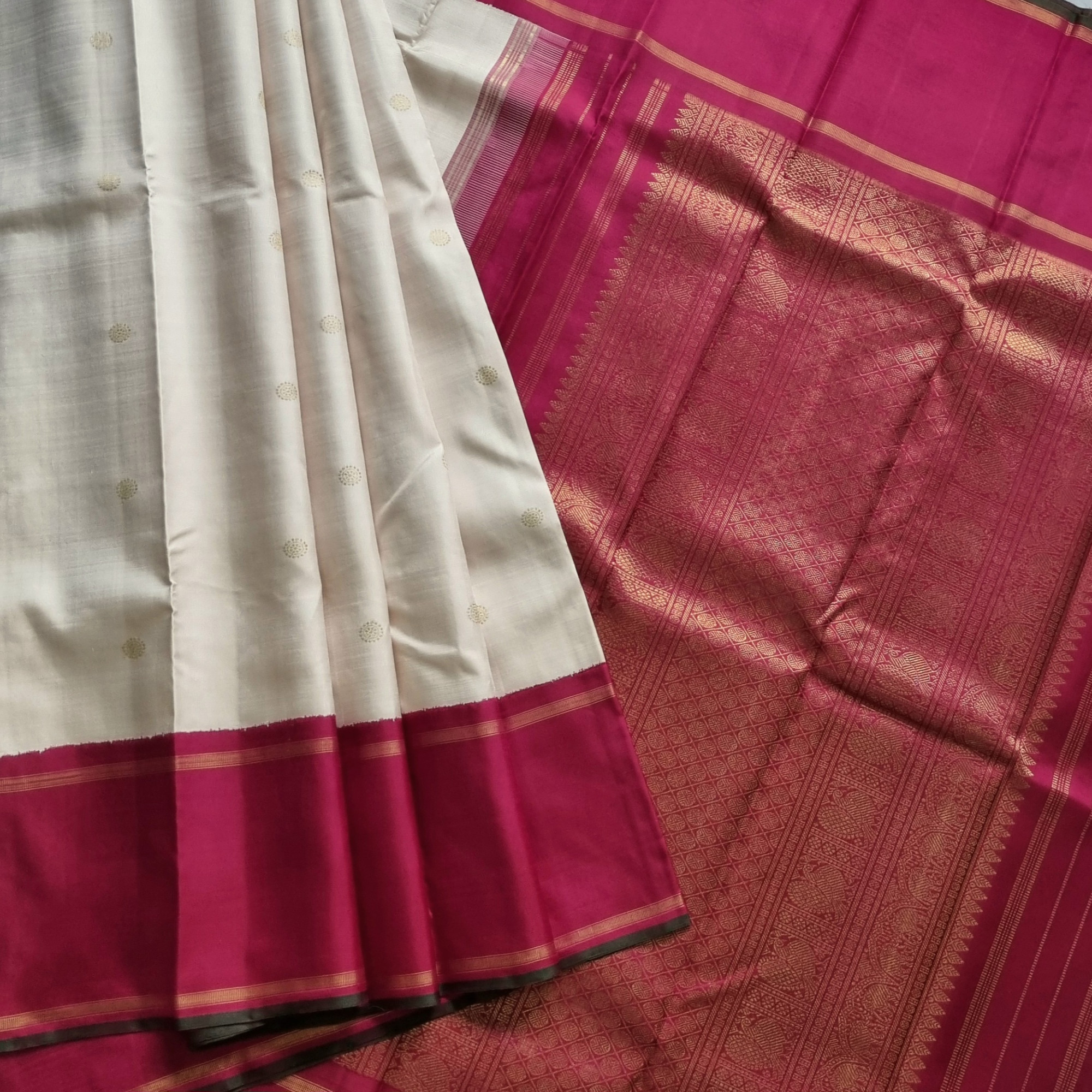 Kanjivaram Silk Timeless ivory and arakku Kai Korvai