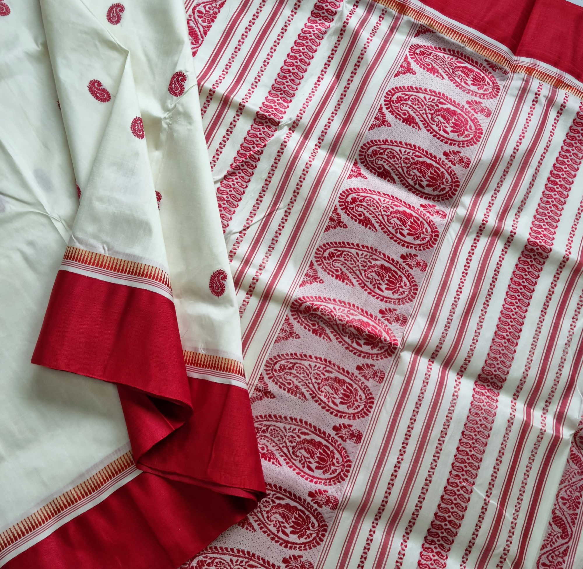 Traditional Garad Korial silk saree