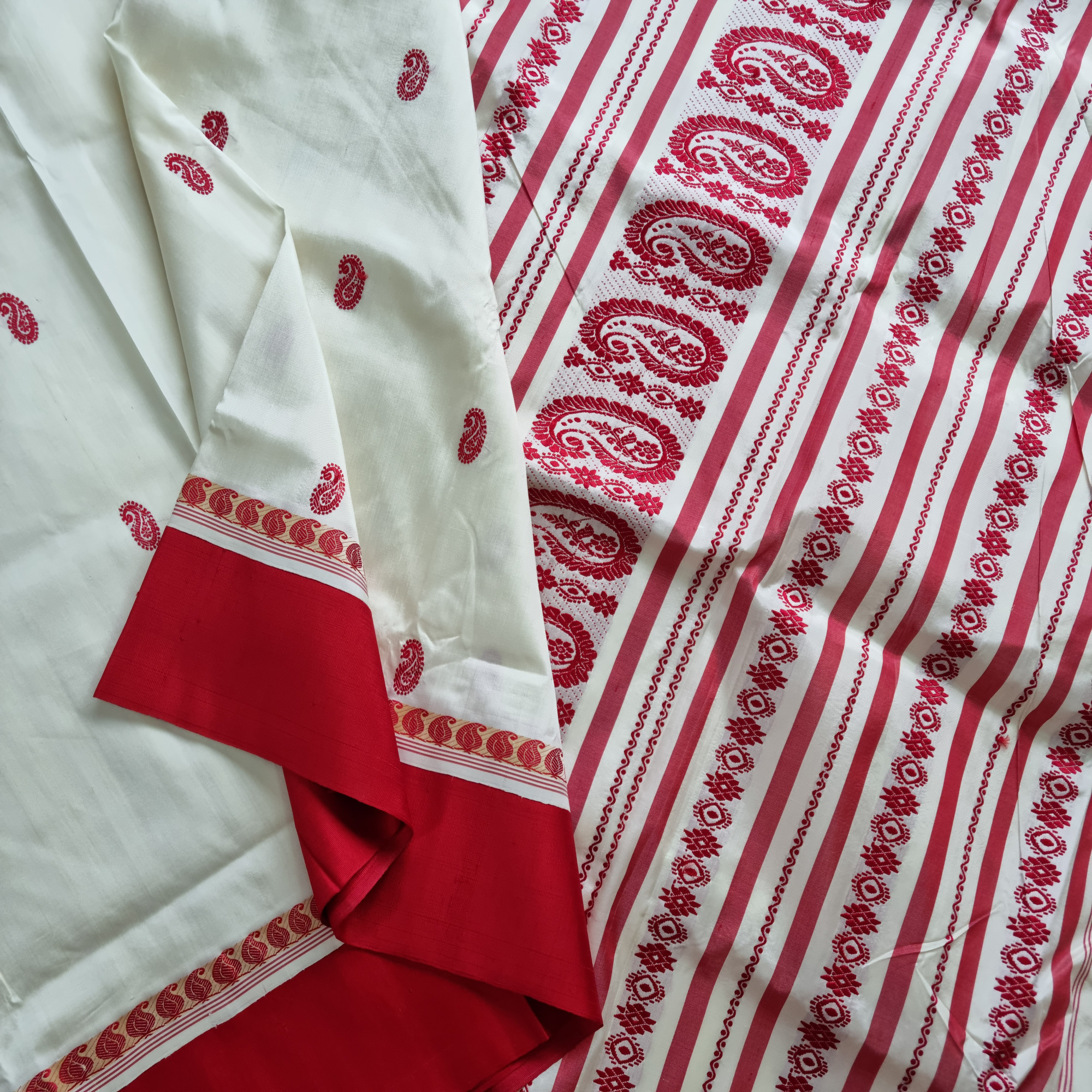 Traditional Garad Korial Silk with Kalka borders