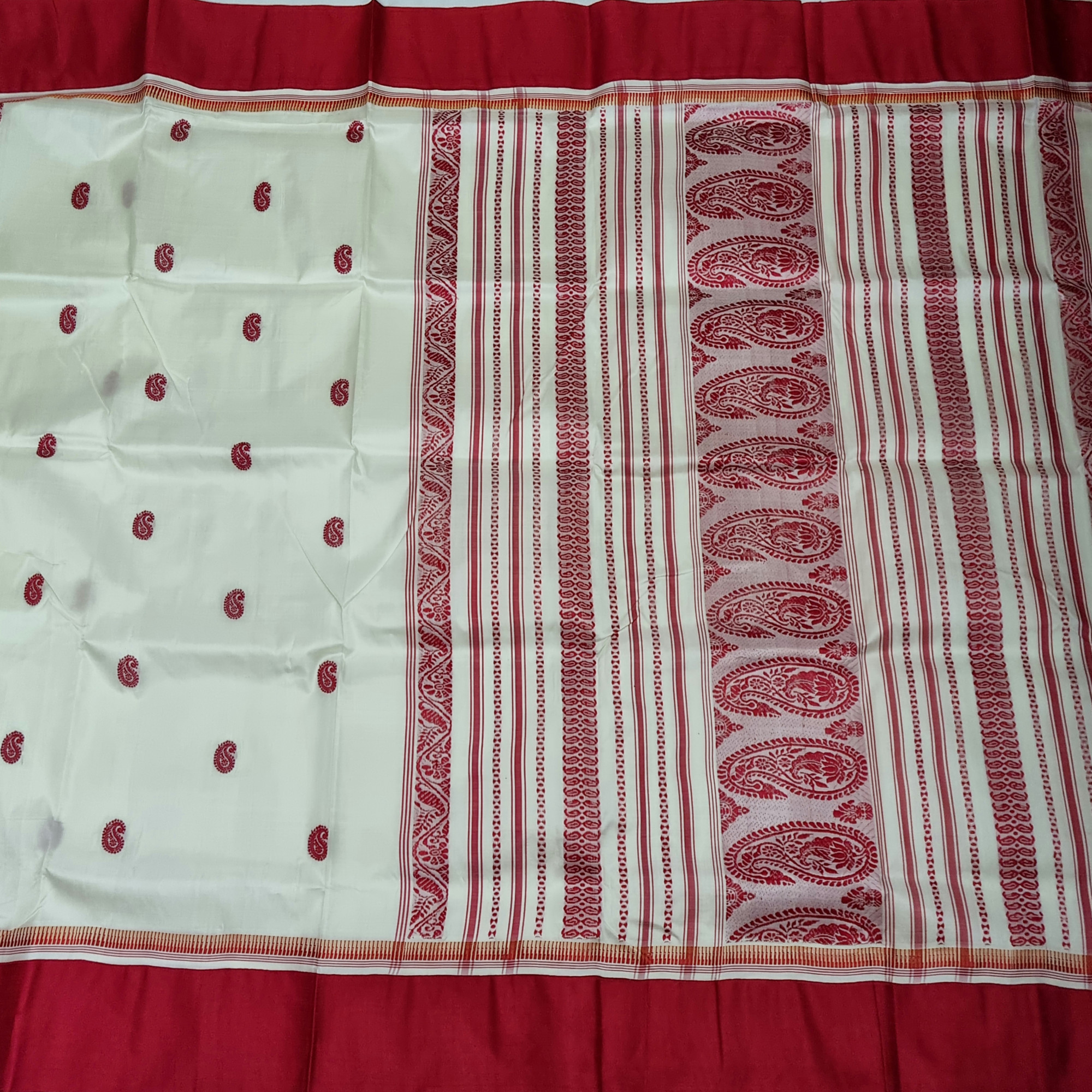 Traditional Garad Korial silk saree