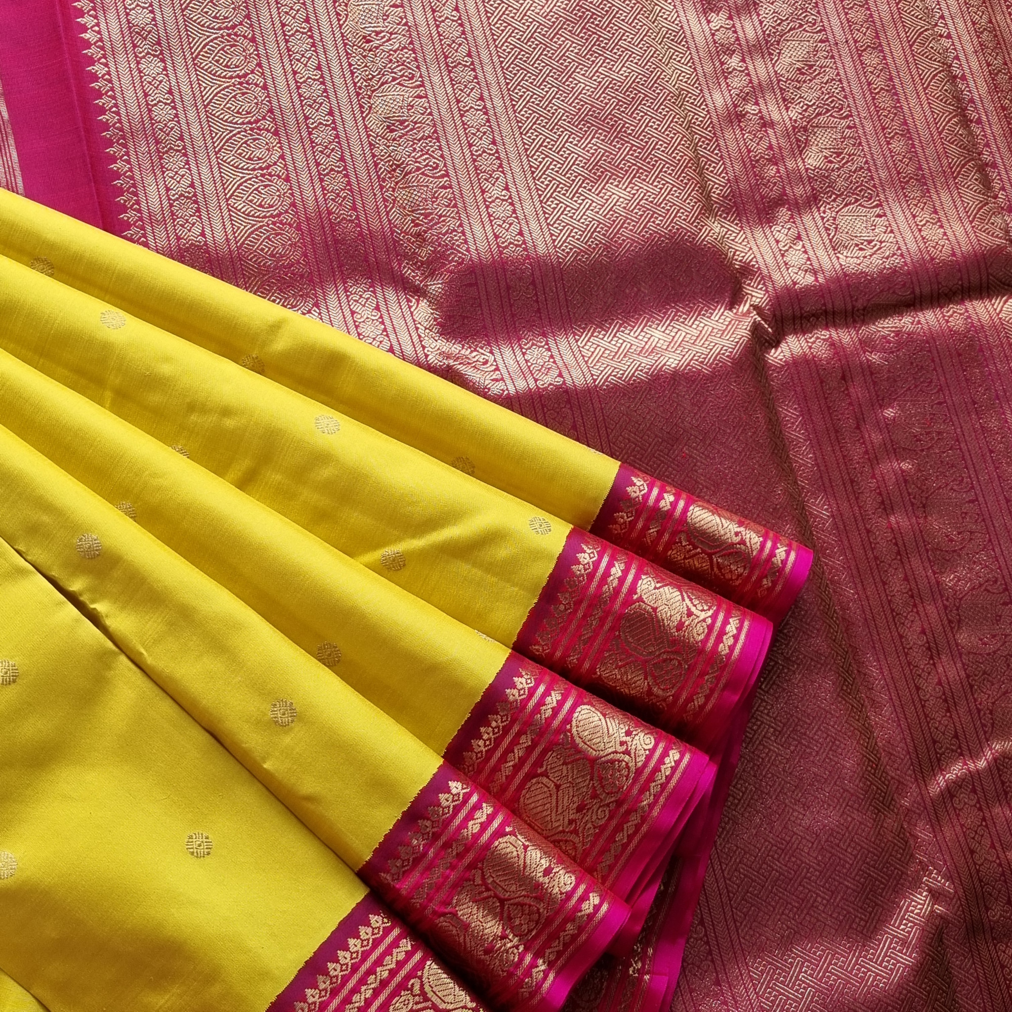 Kanjivaram Silk banana yellow and pink Korvai