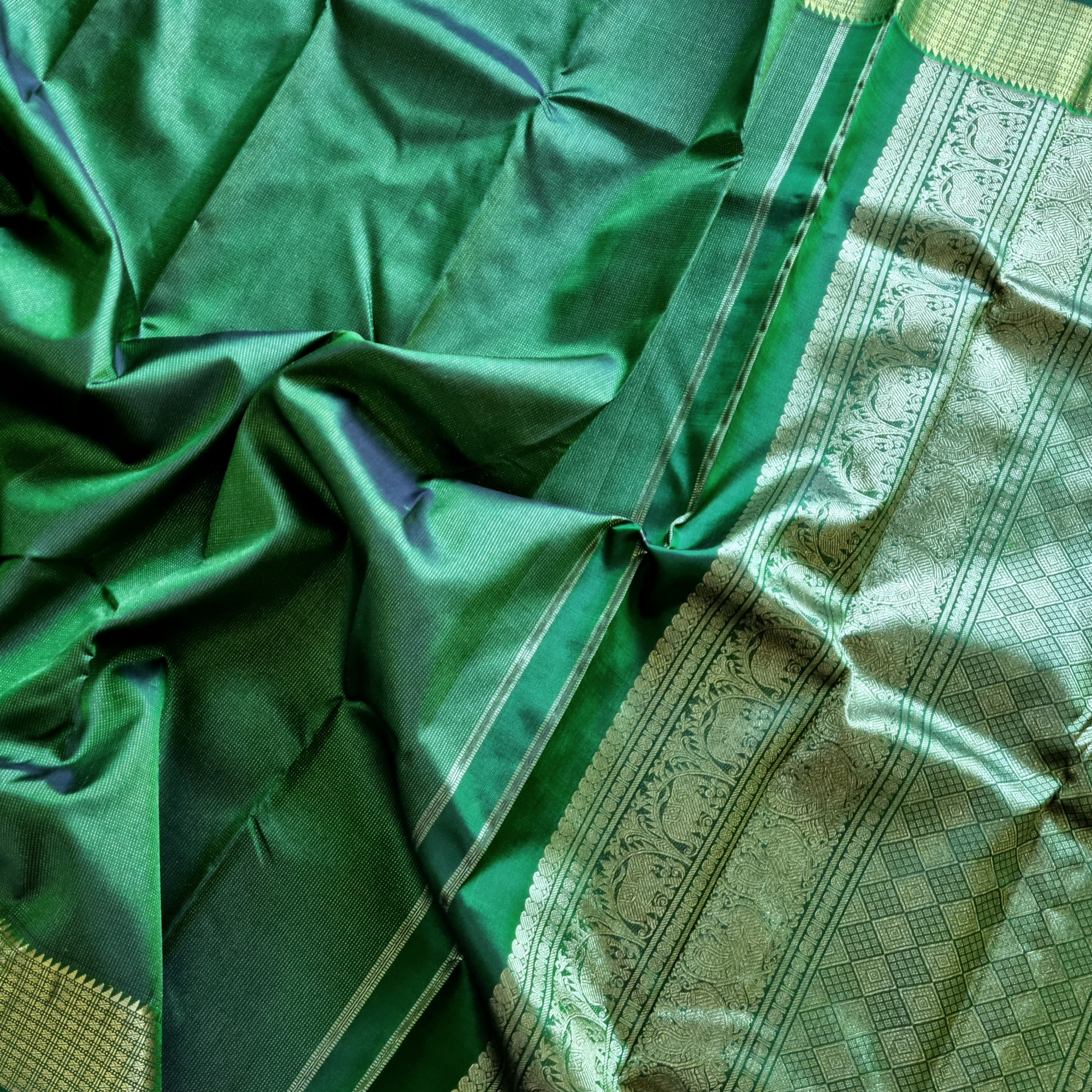 Kanjivaram Silk gorgeous green Oosivanam