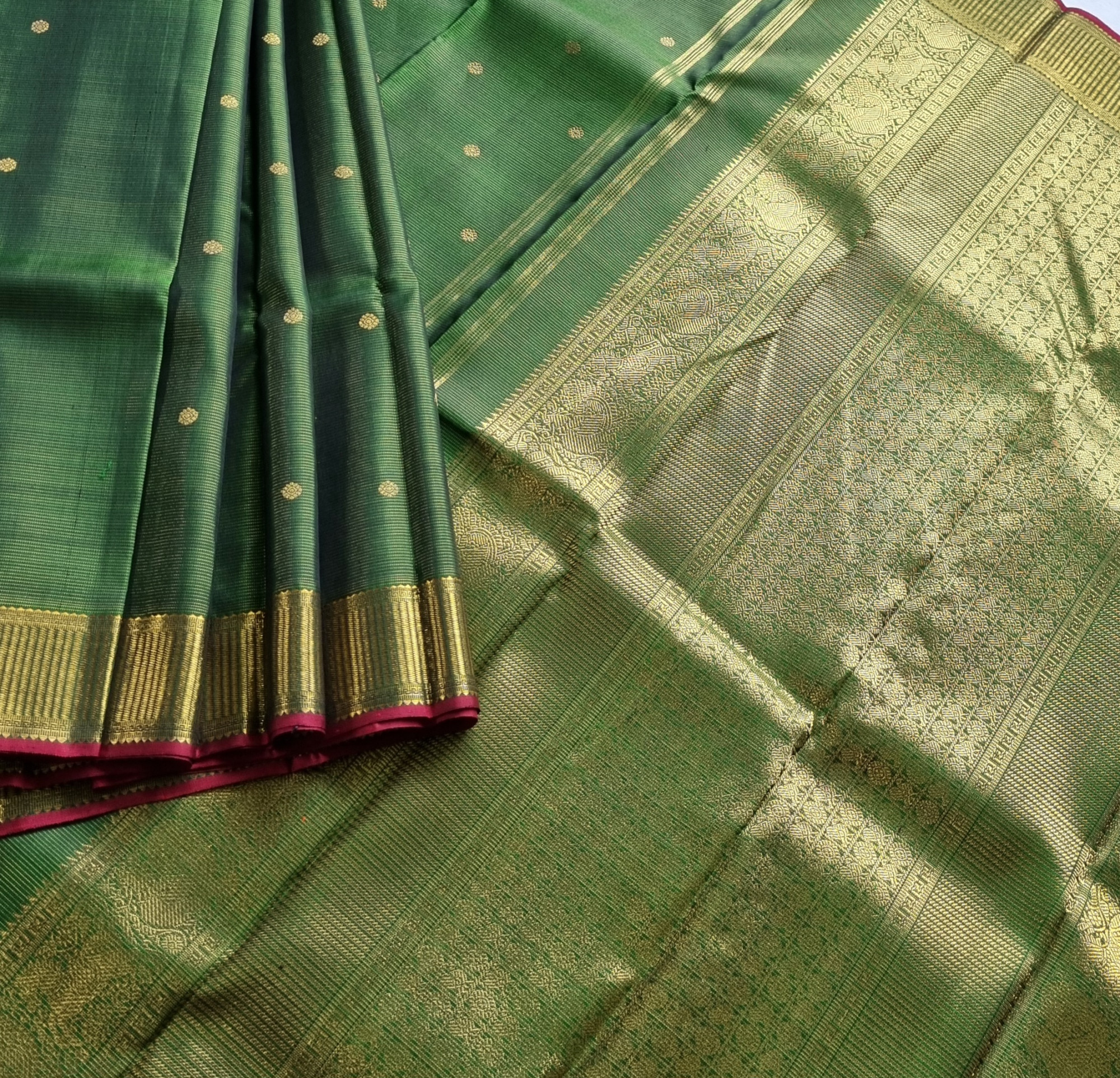Kanjivaram Silk Vaira Oosi green