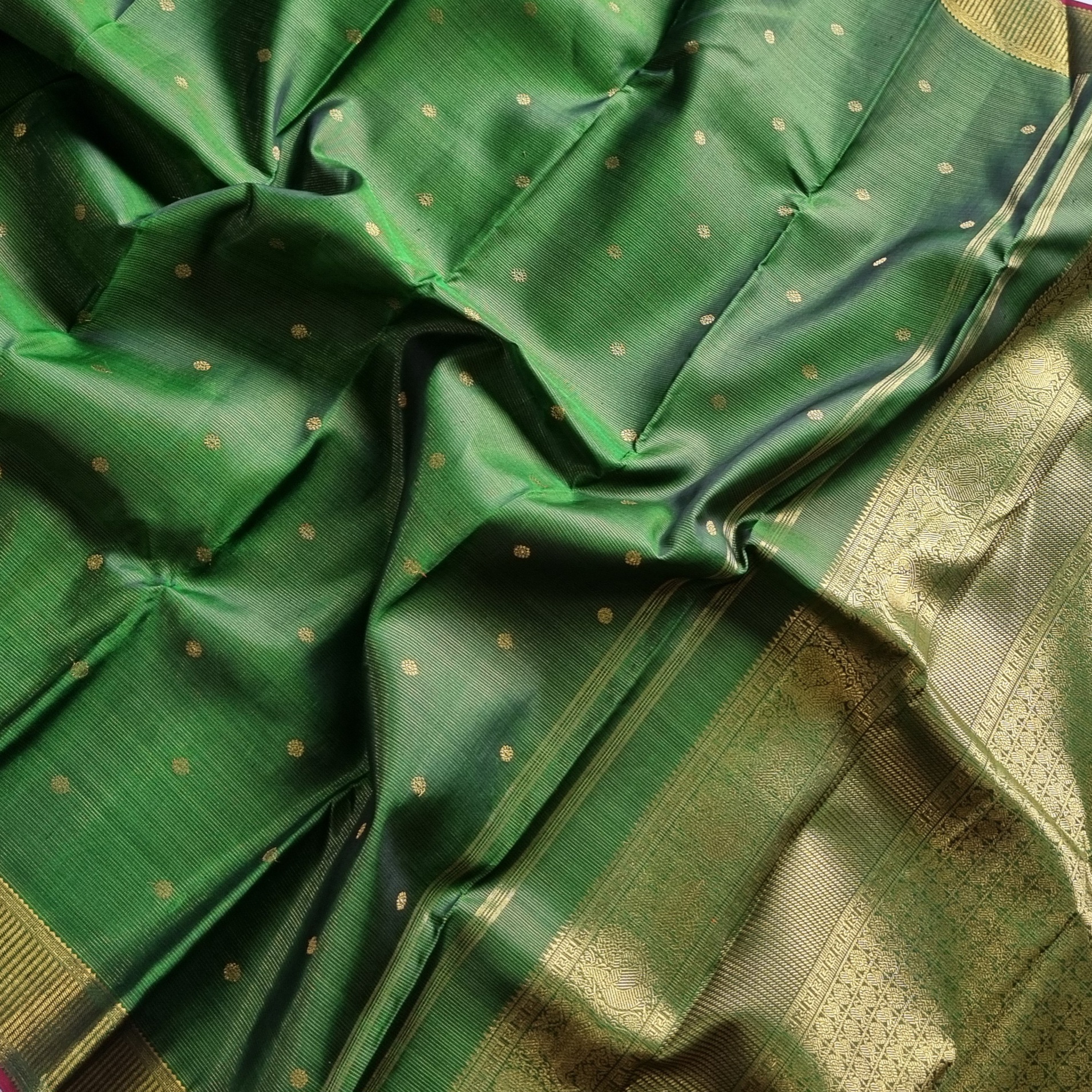 Kanjivaram Silk Vaira Oosi green