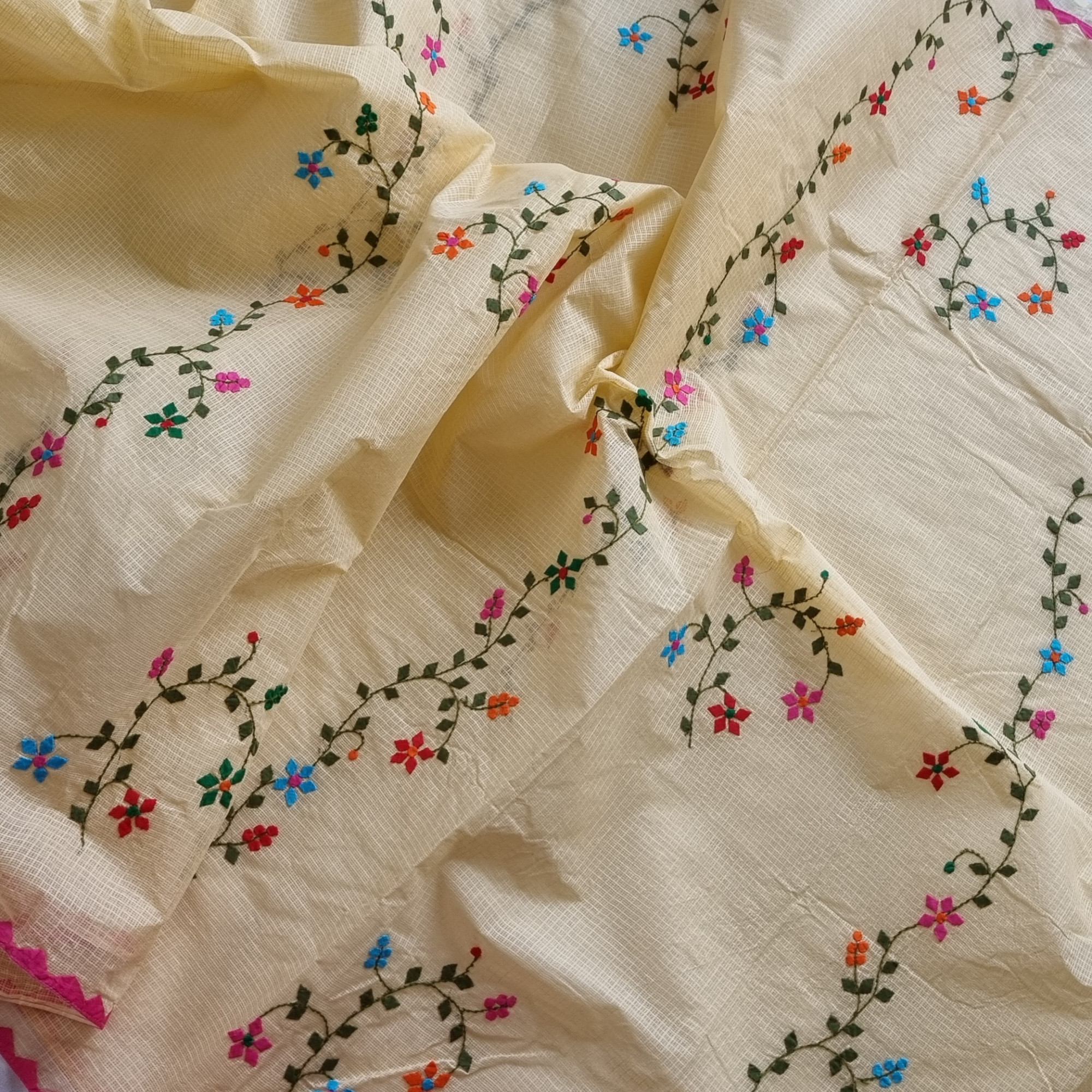 Rangeeli - multicolor Phool patti ka kaam X beige Kota