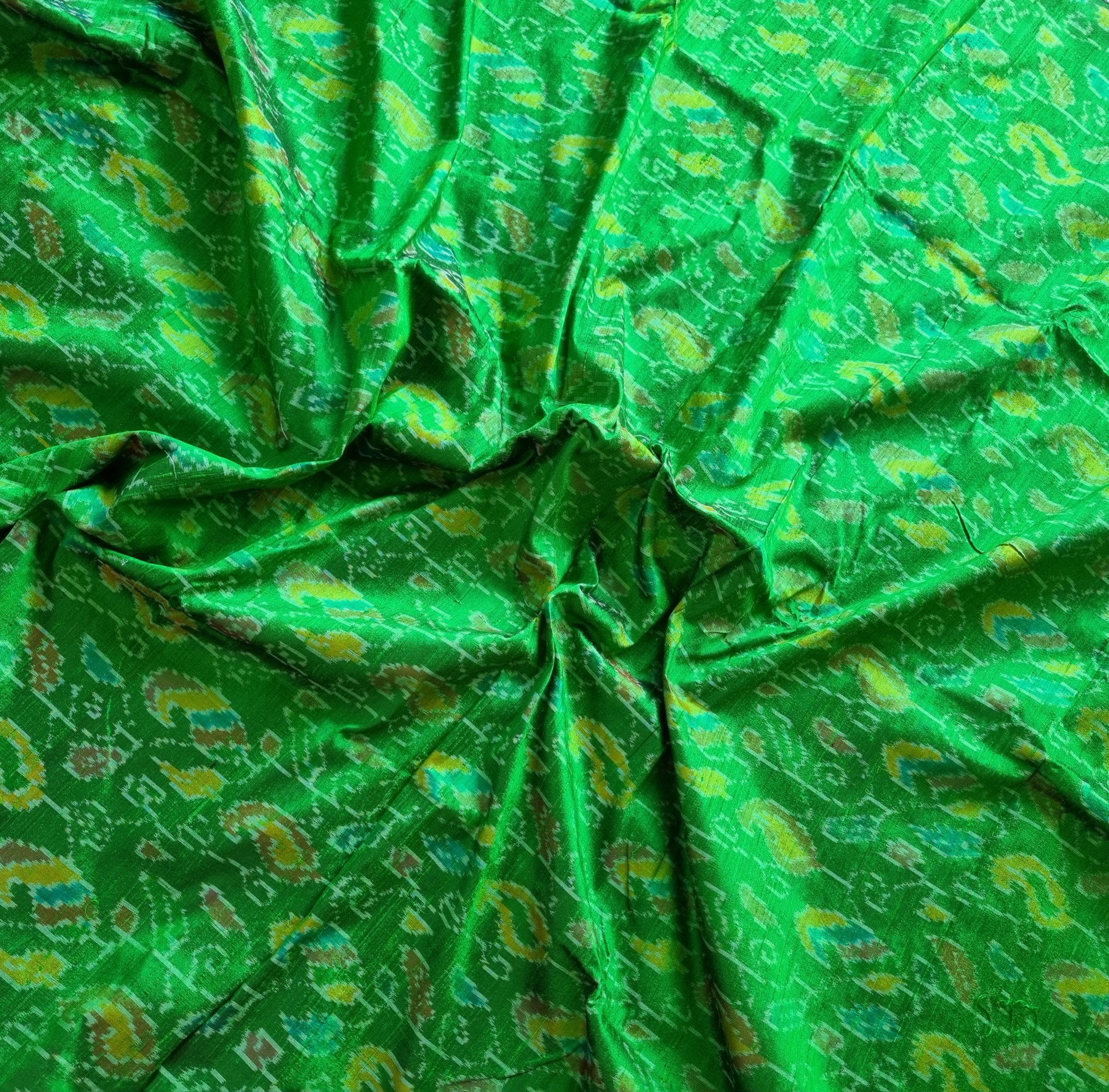 YARDAGE - Raw silk Ikat green
