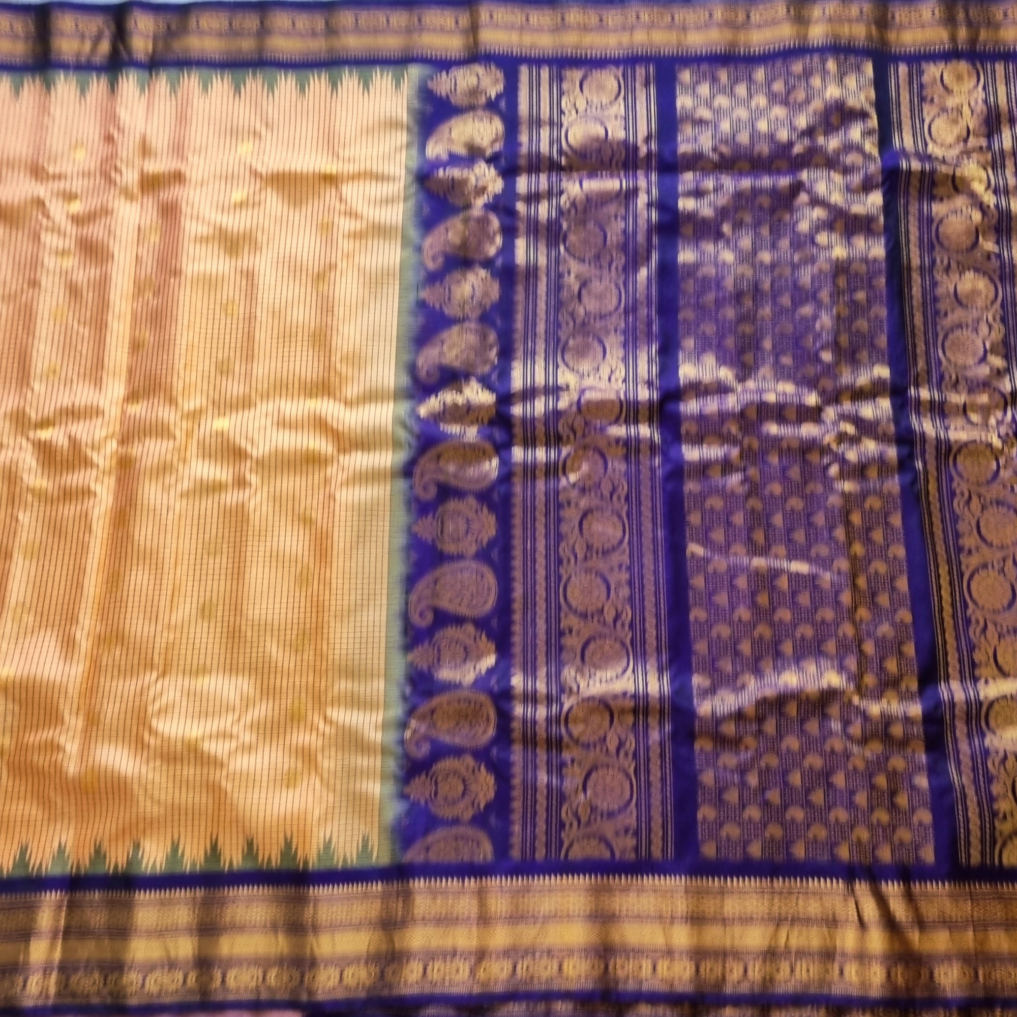 Gadwal Silk light orange