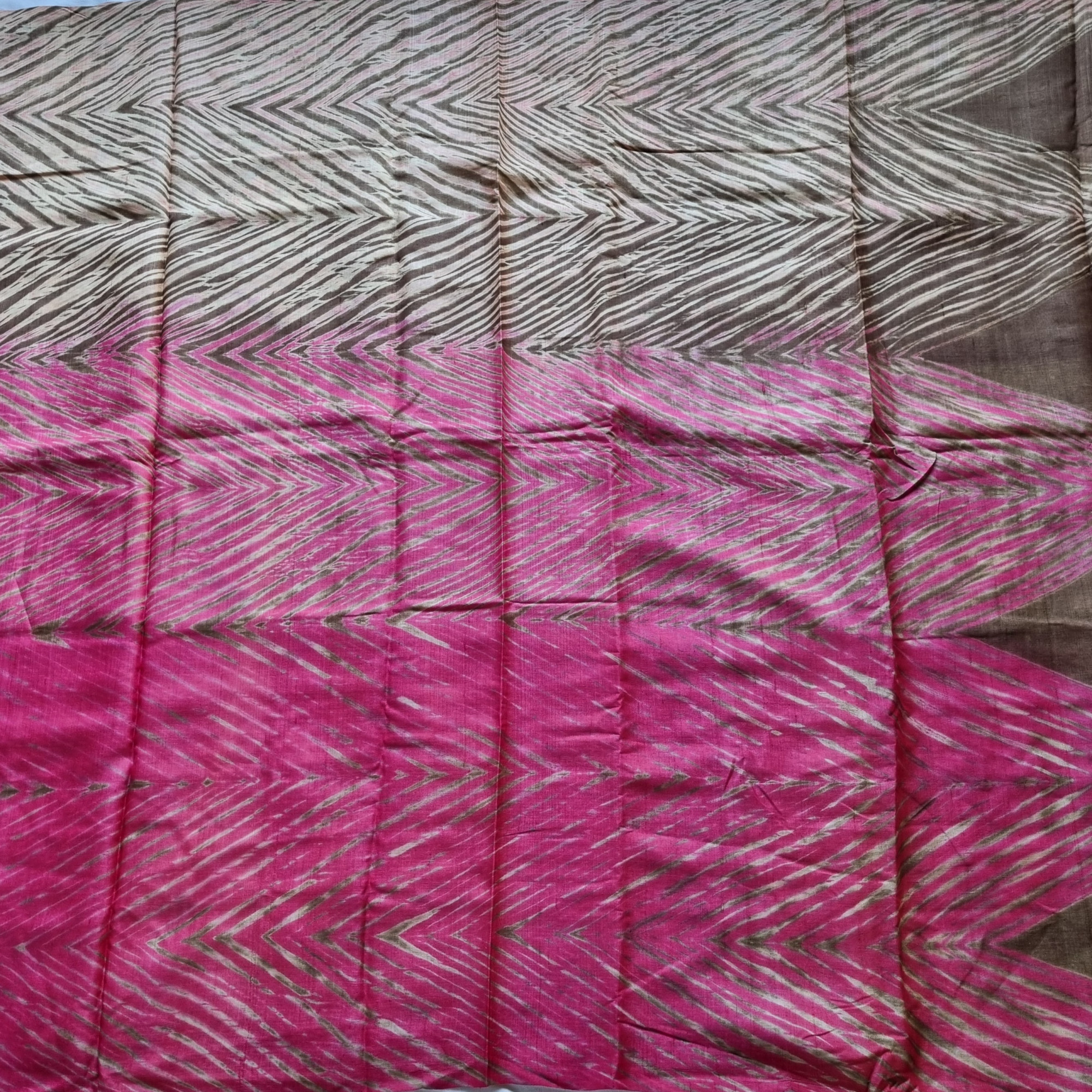 Arashi Shibori ombre tussar saree