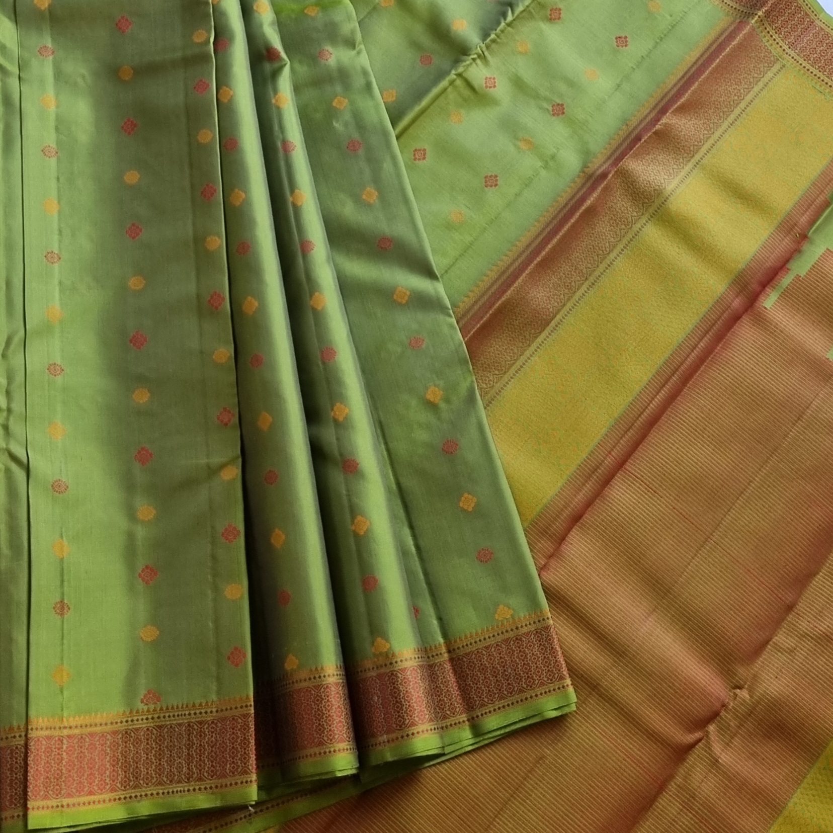 Kanjivaram Silk moss green threadwork