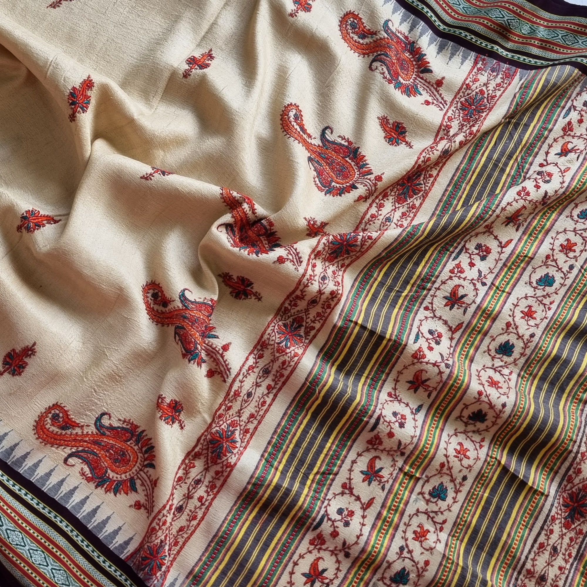 Kashmiri Sozni X Vidarbha tasar Karvati kinar