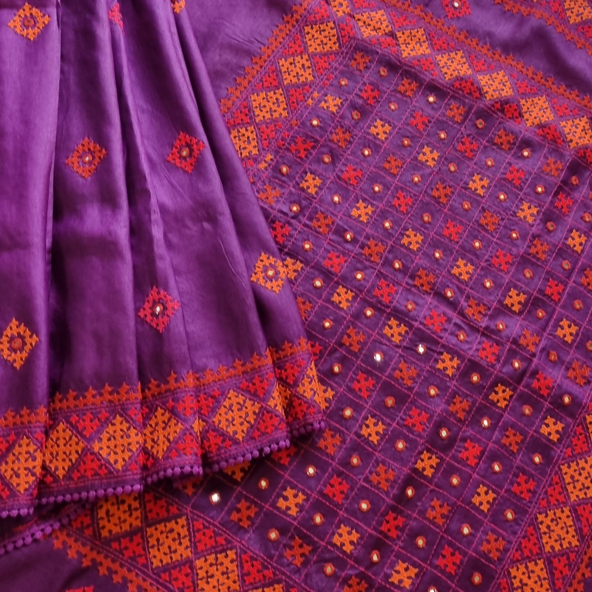 Tussar Baigani Kutch work
