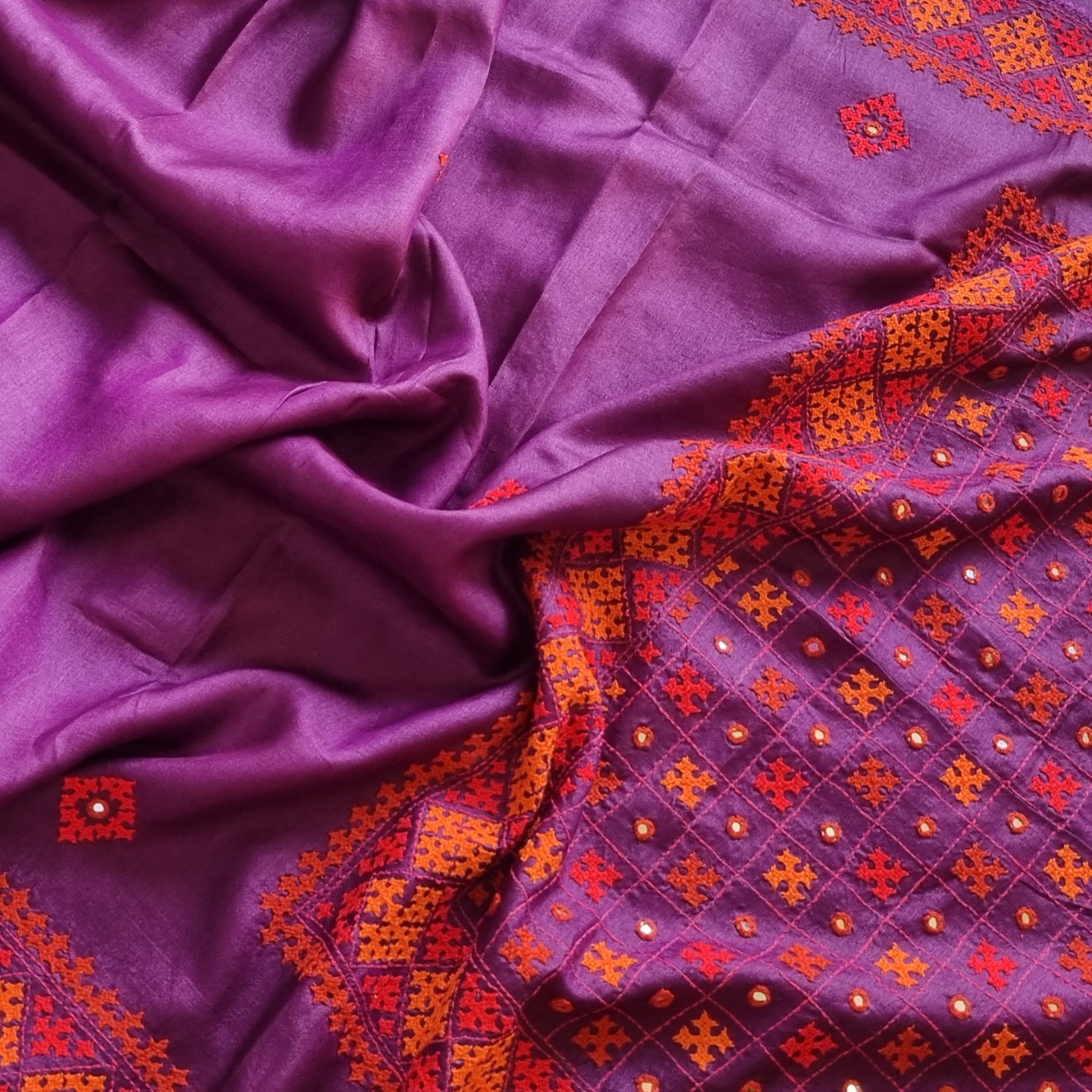 Tussar Baigani Kutch work