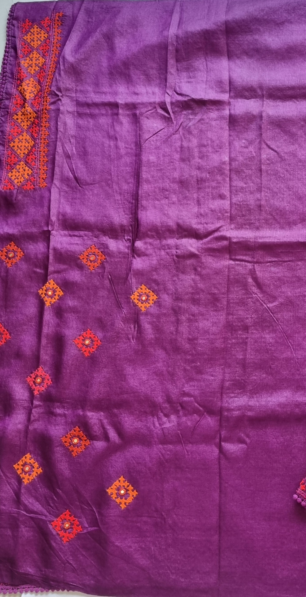 Tussar Baigani Kutch work