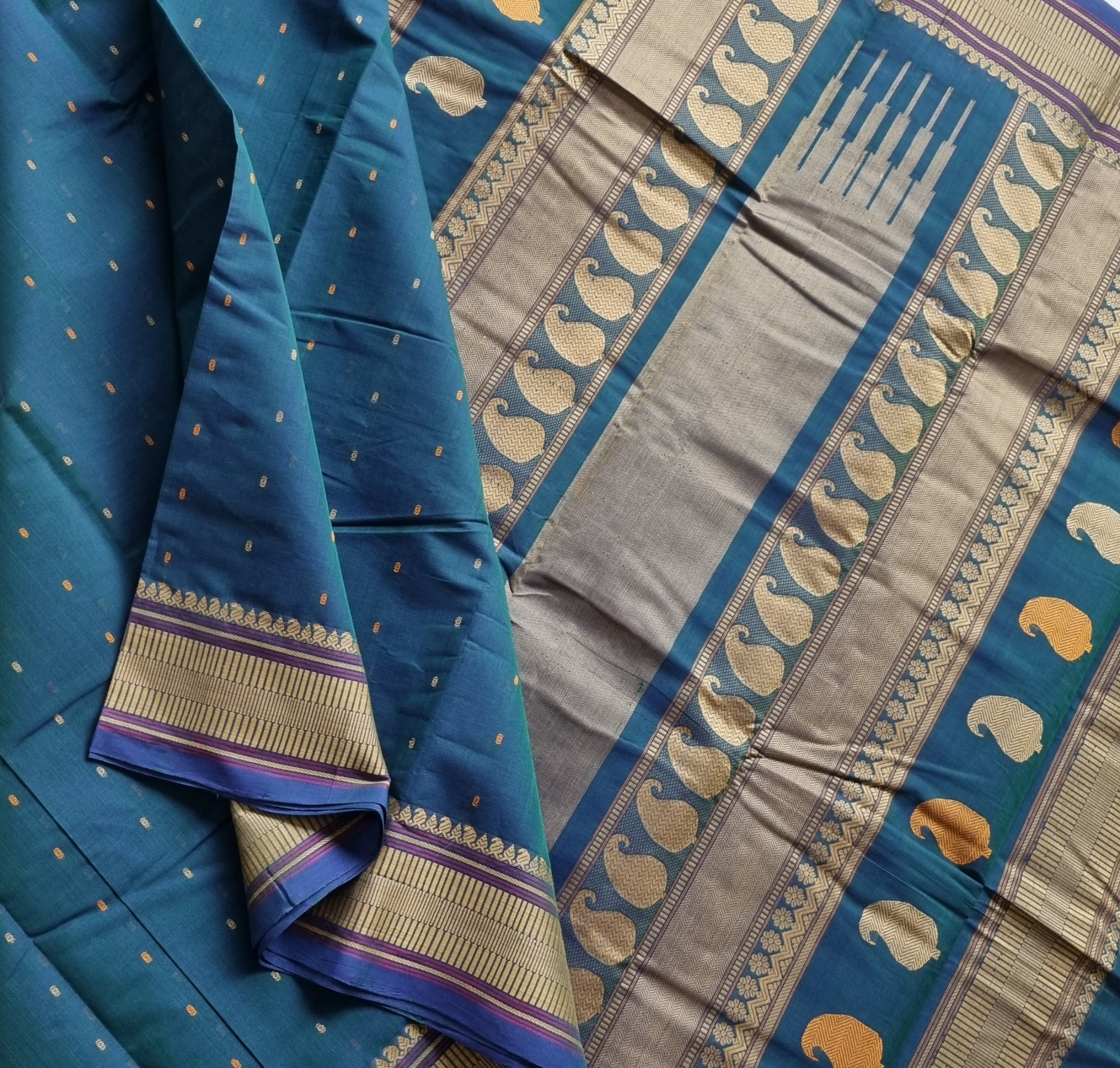 Kanchi Cotton Mayilkazhuththu