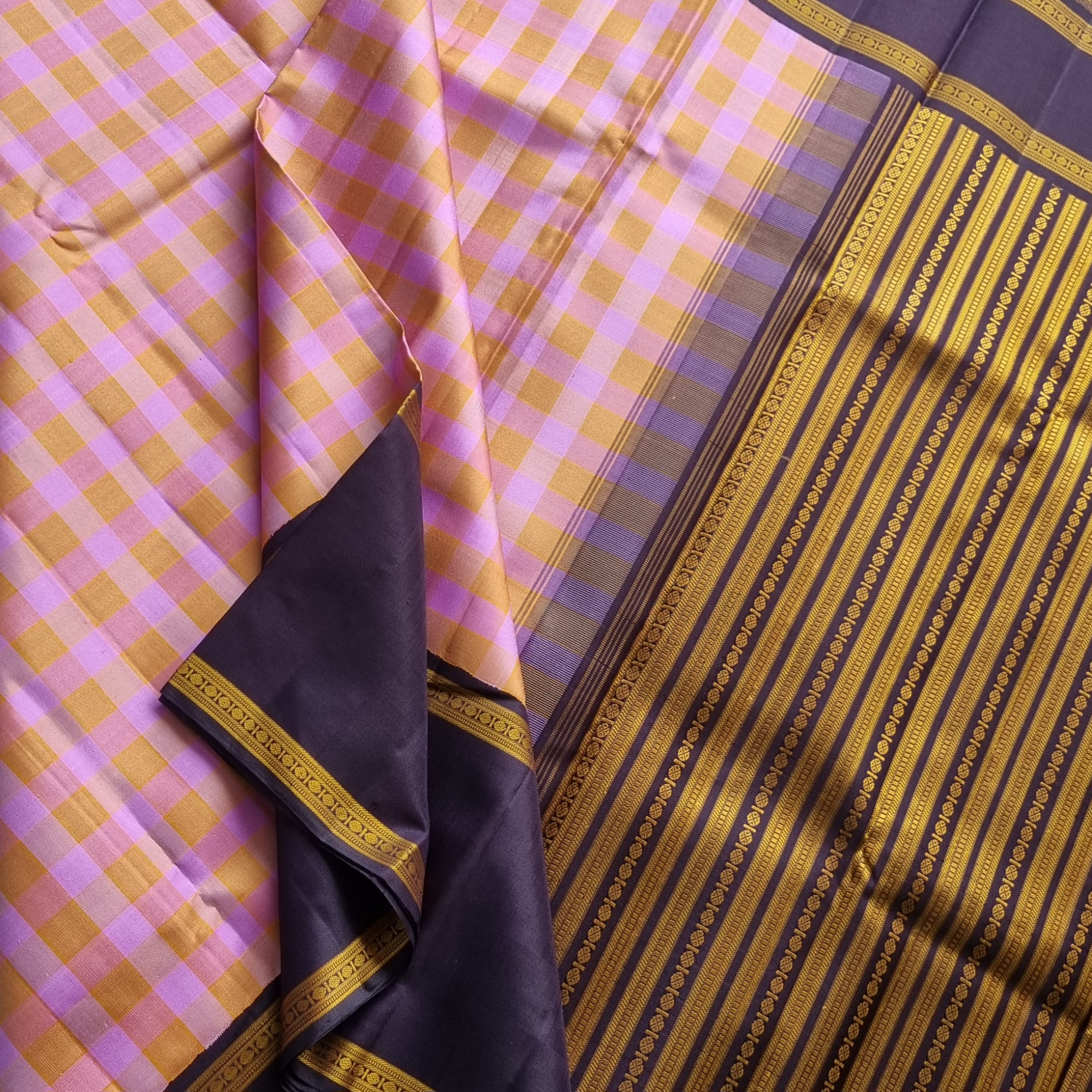 Kanjivaram Silk pastel Kai Korvai kattam