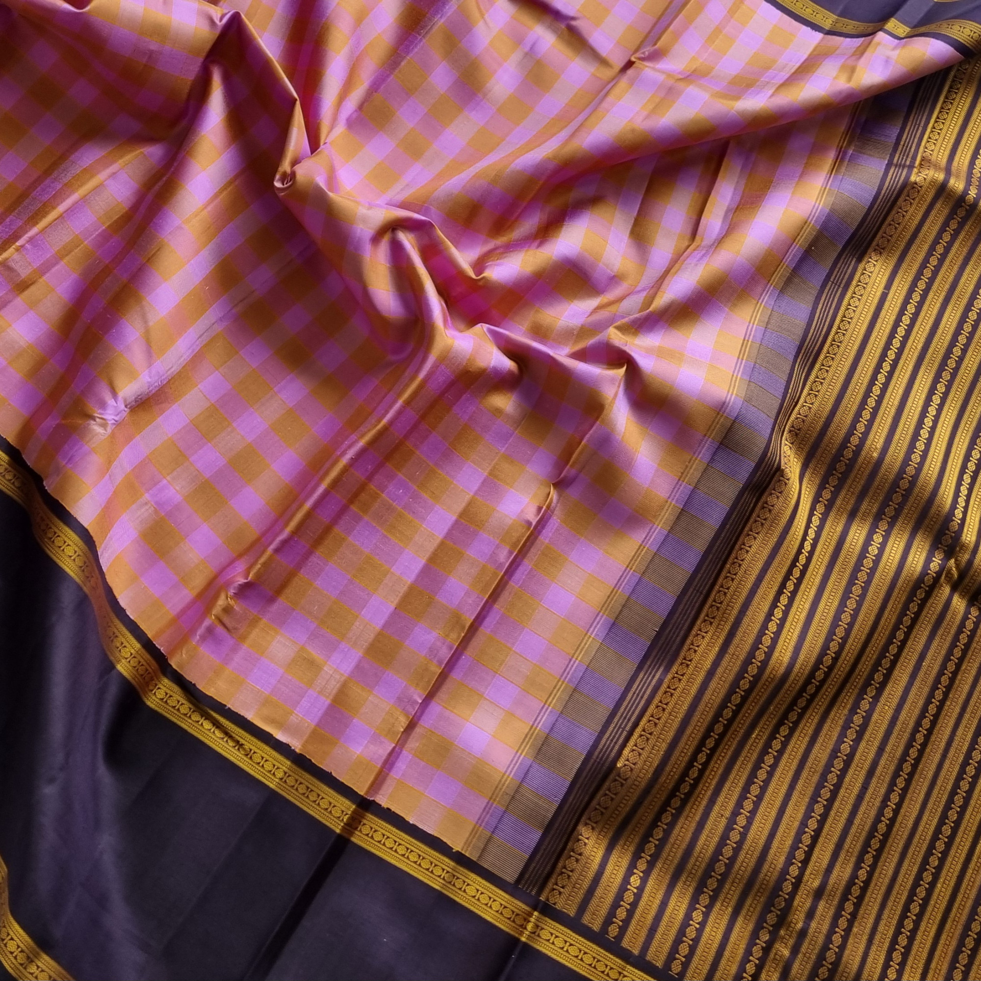 Kanjivaram Silk pastel Kai Korvai kattam
