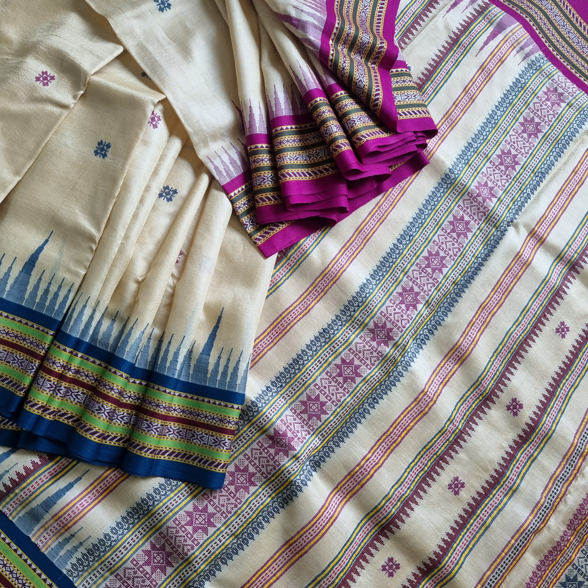 Vidarbha tasar Karvati kinar Ganga Jamuna with Jhala pallu