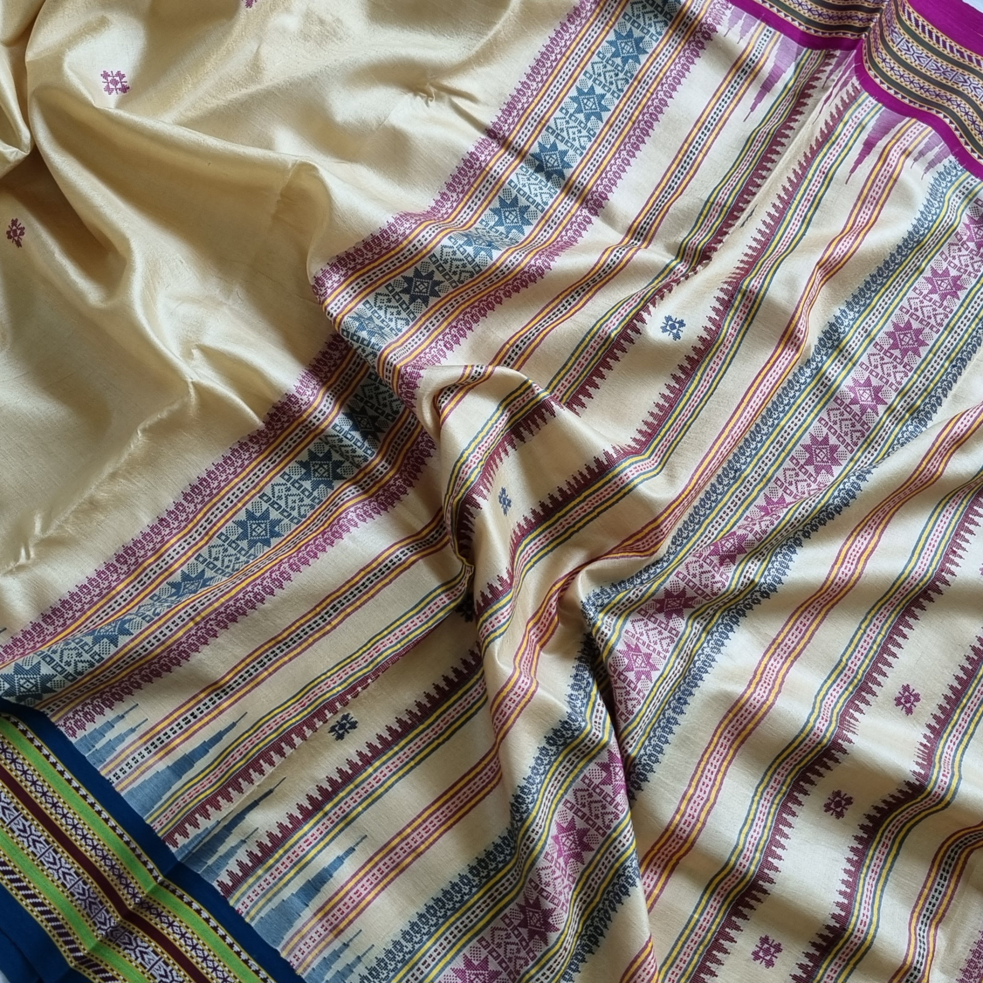 Vidarbha tasar Karvati kinar Ganga Jamuna with Jhala pallu