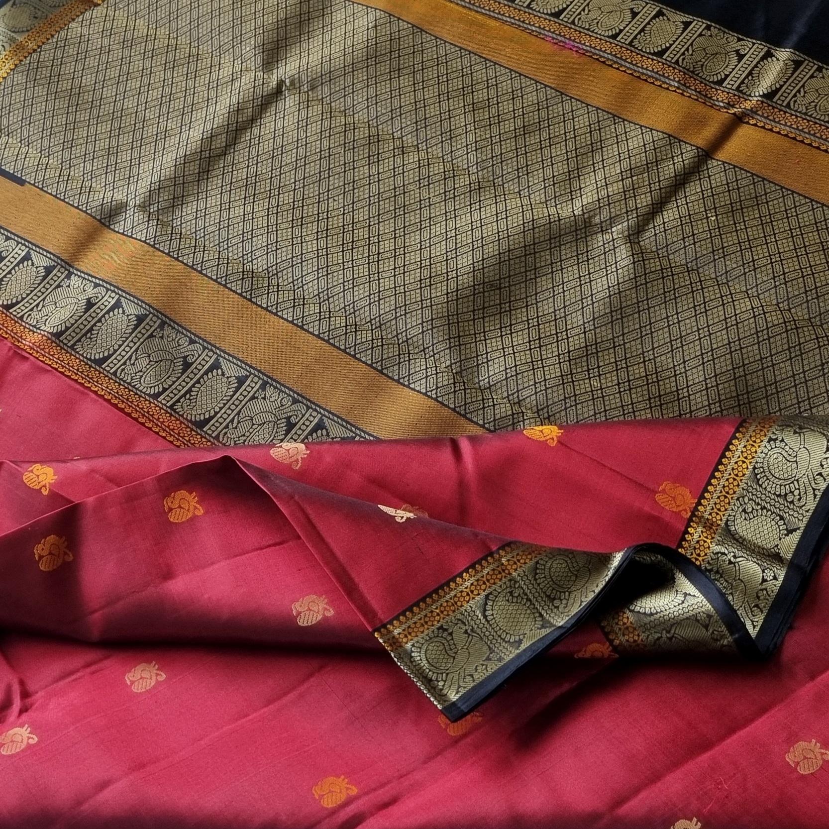 Kanjivaram Silk maroon threadwork