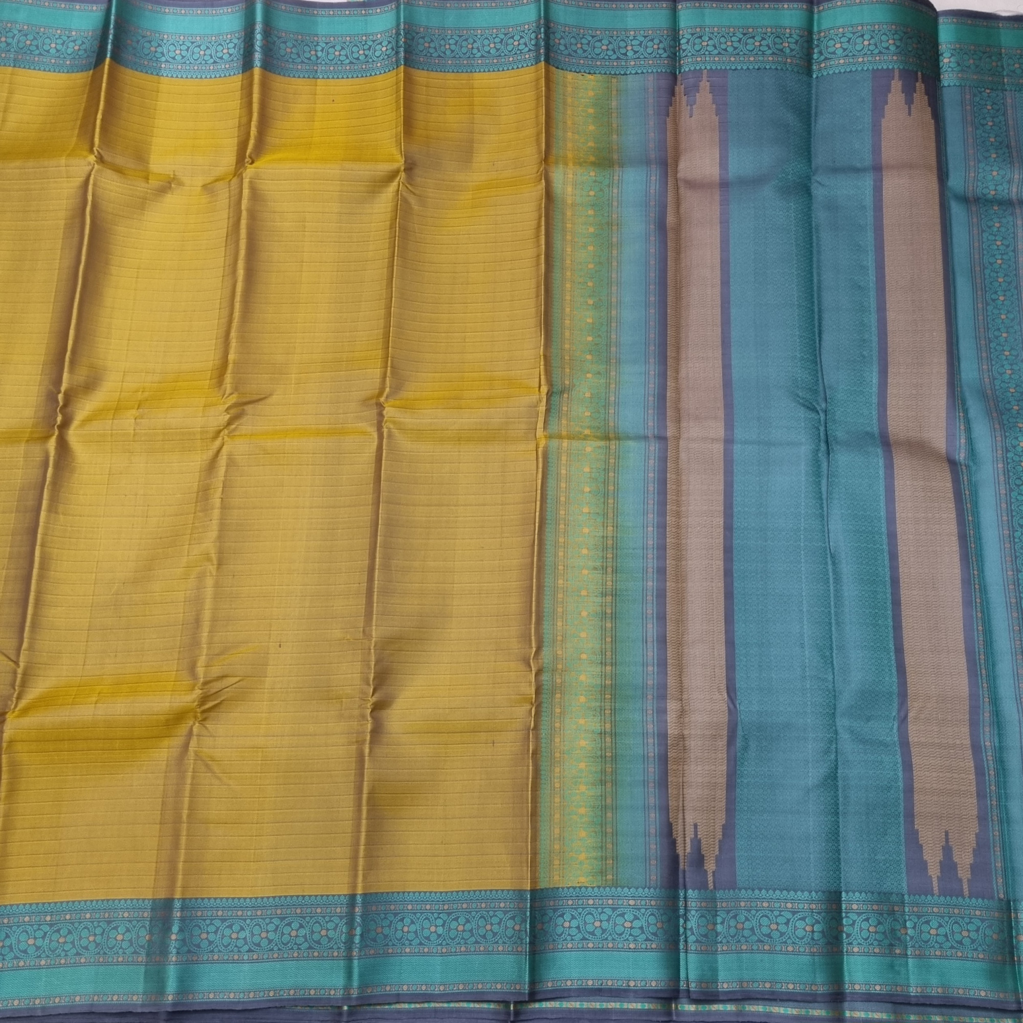 Kanjivaram Silk subtle green Meenakari threadwork