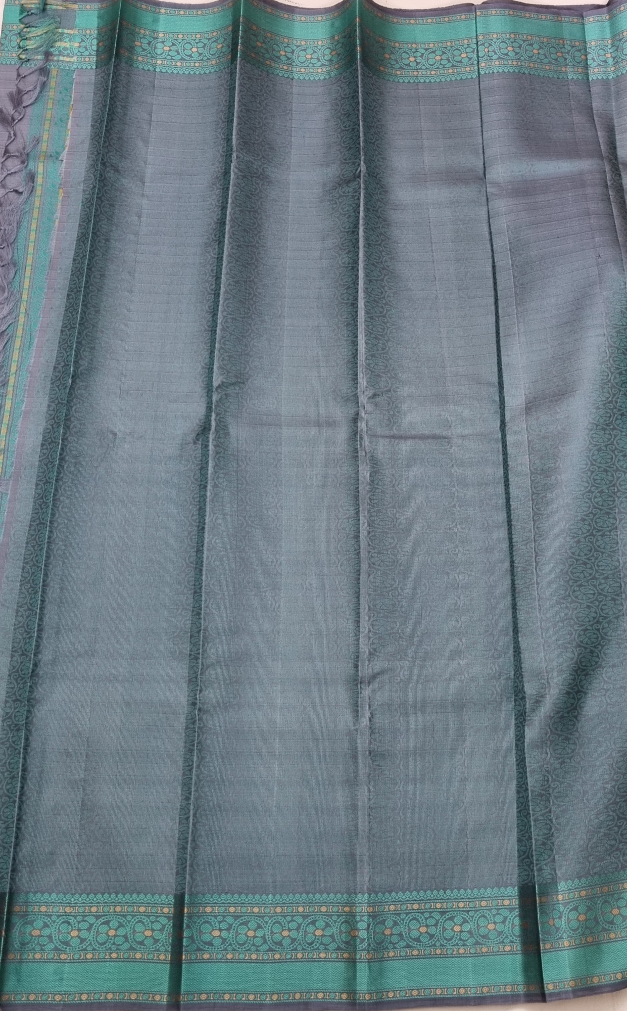 Kanjivaram Silk subtle green Meenakari threadwork