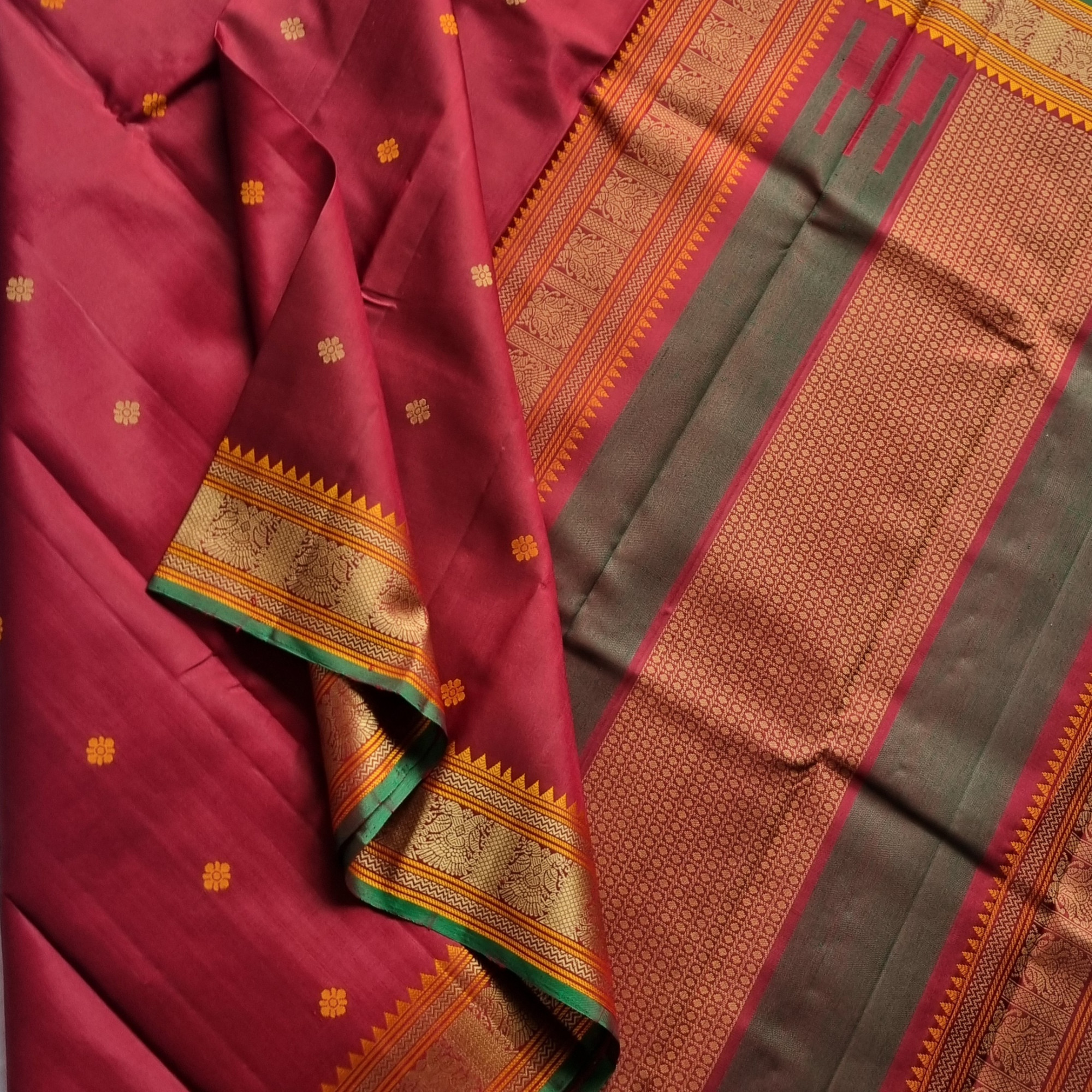 Kanjivaram Silk maroon threadwork