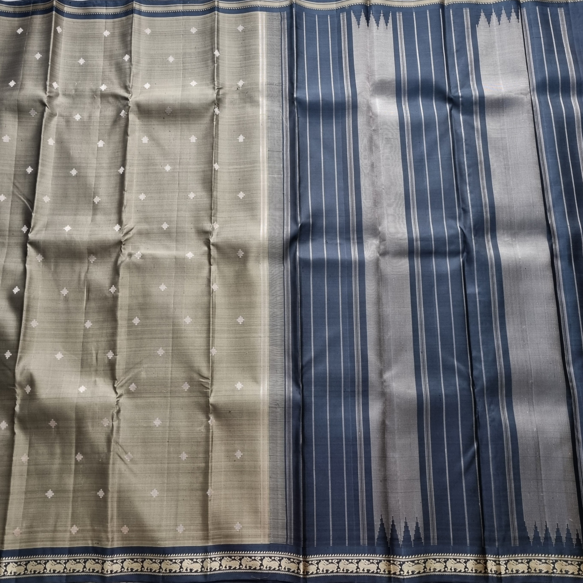 Kanjivaram Silk grey threadwork