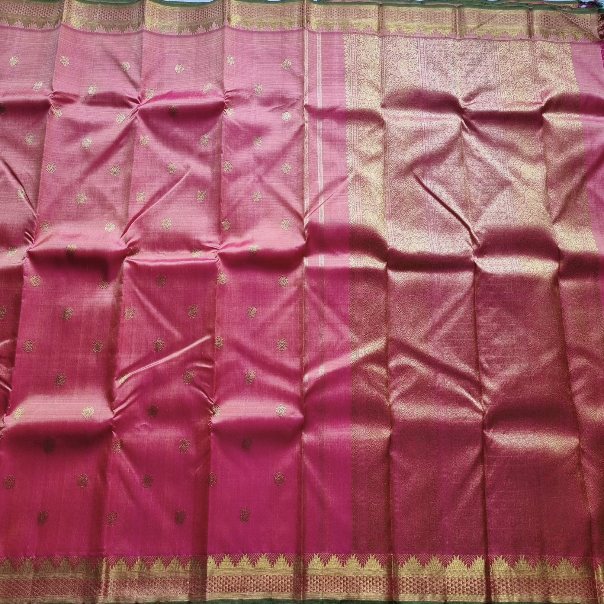 Kanjivaram silk saree shot pink Mayil chakram and arai madam borders