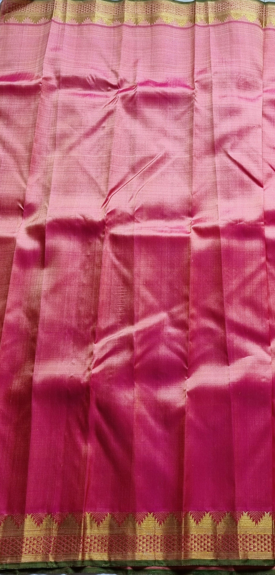 Kanjivaram silk saree shot pink Mayil chakram and arai madam borders