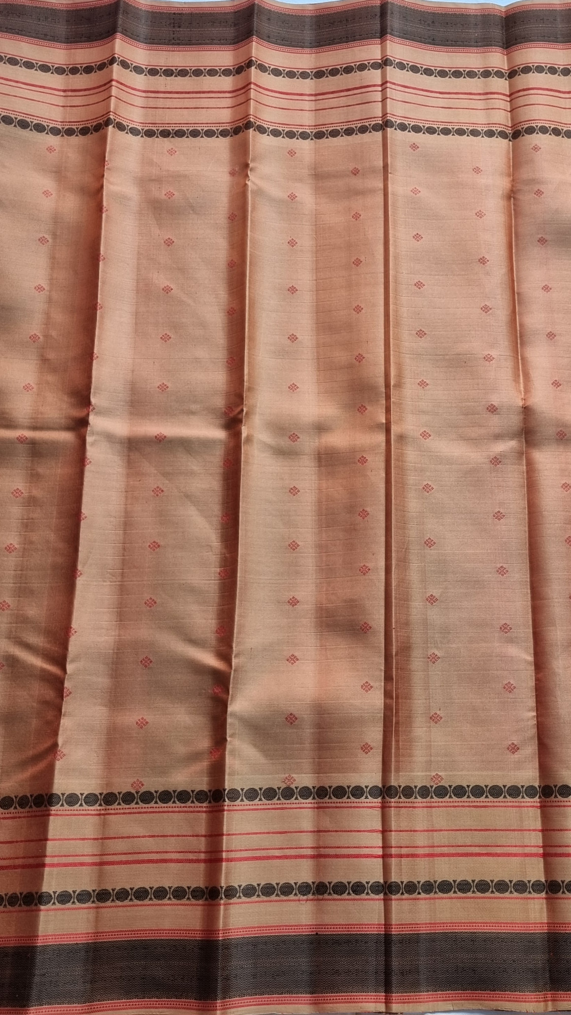 Kanjivaram Silk threadwork with vintage vibes