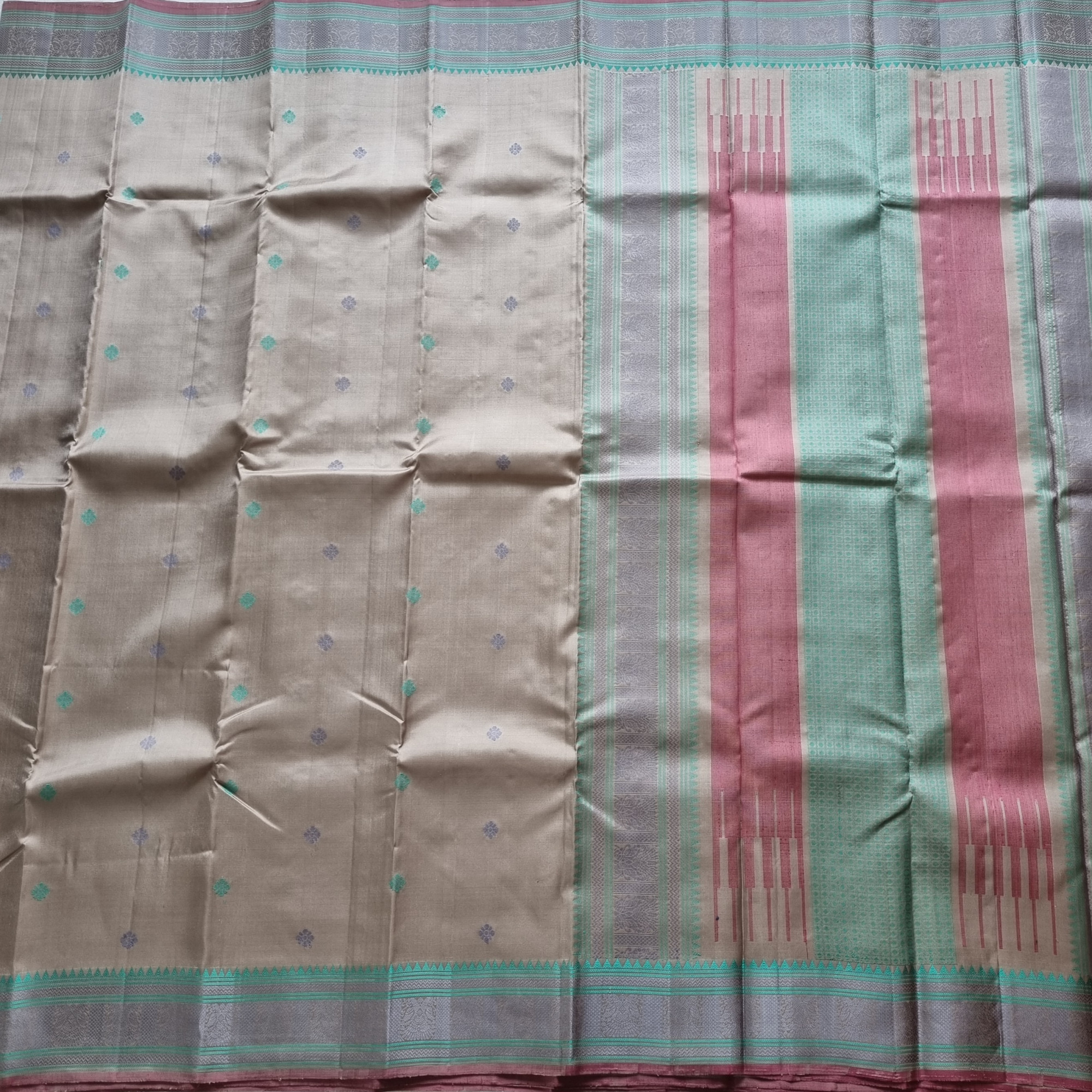 Kanjivaram Silk elegant pastel threadwork