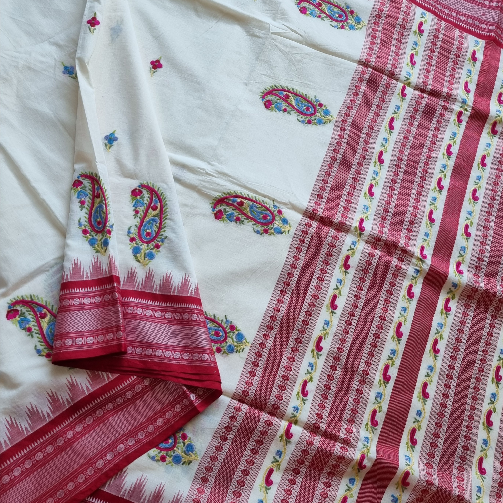 Aari X Kanchi Cotton body with Korvai Silk Borders