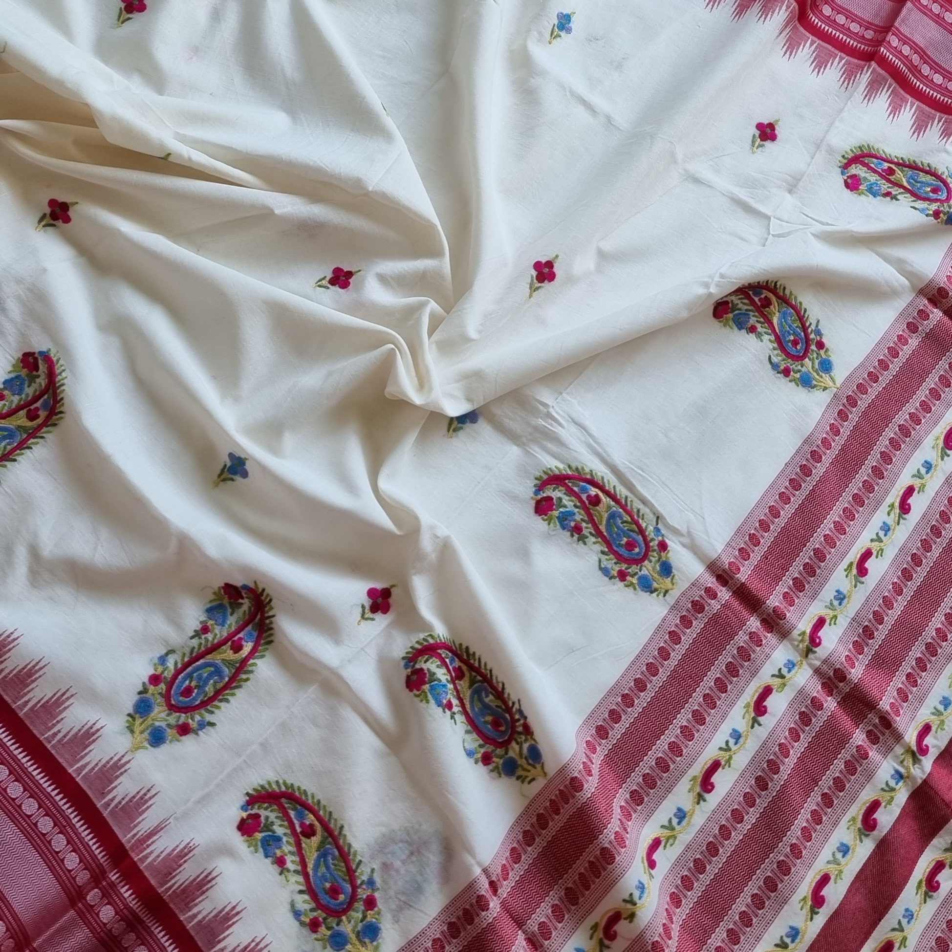 Aari X Kanchi Cotton body with Korvai Silk Borders