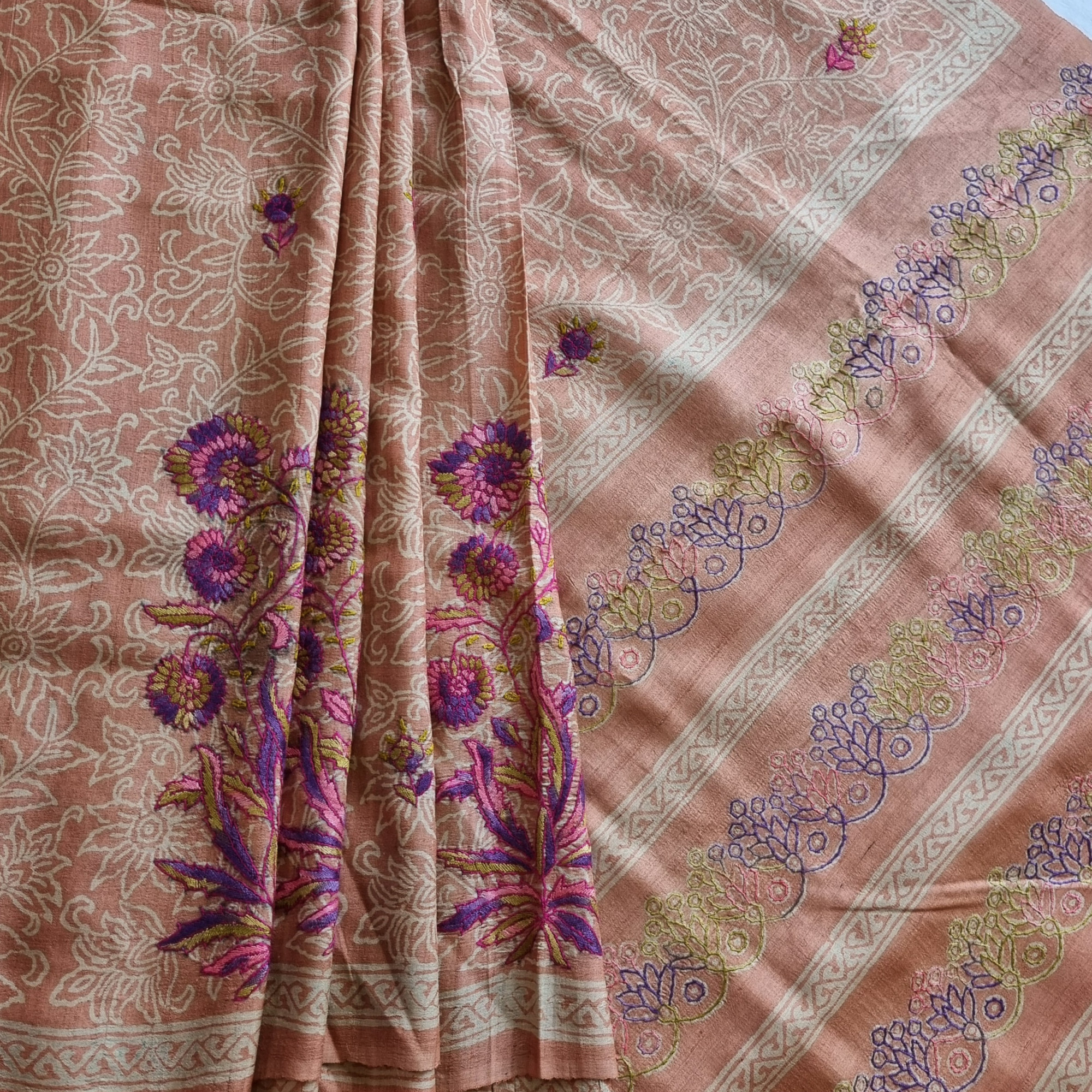 Kashmiri Sozni X block printed tasar