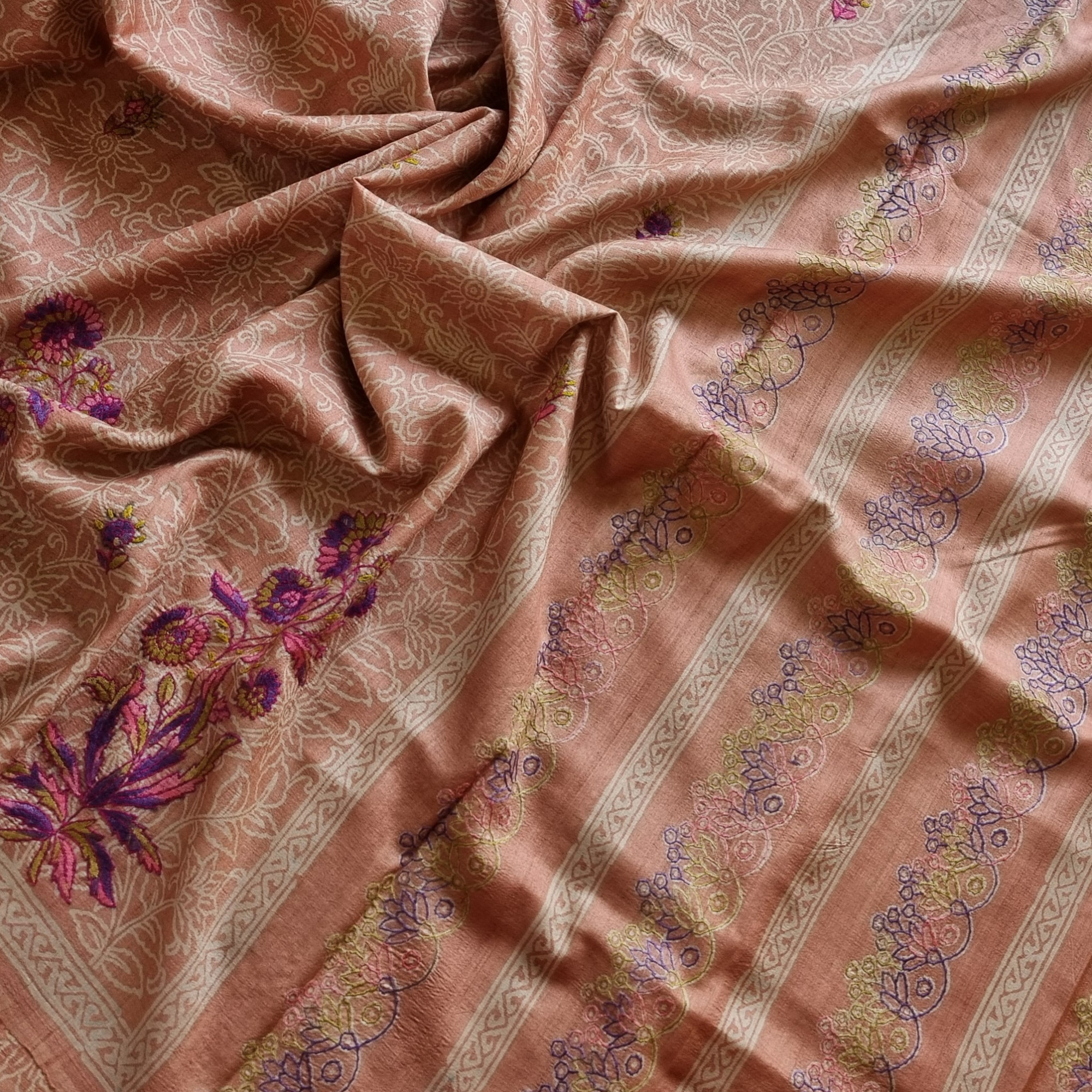 Kashmiri Sozni X block printed tasar