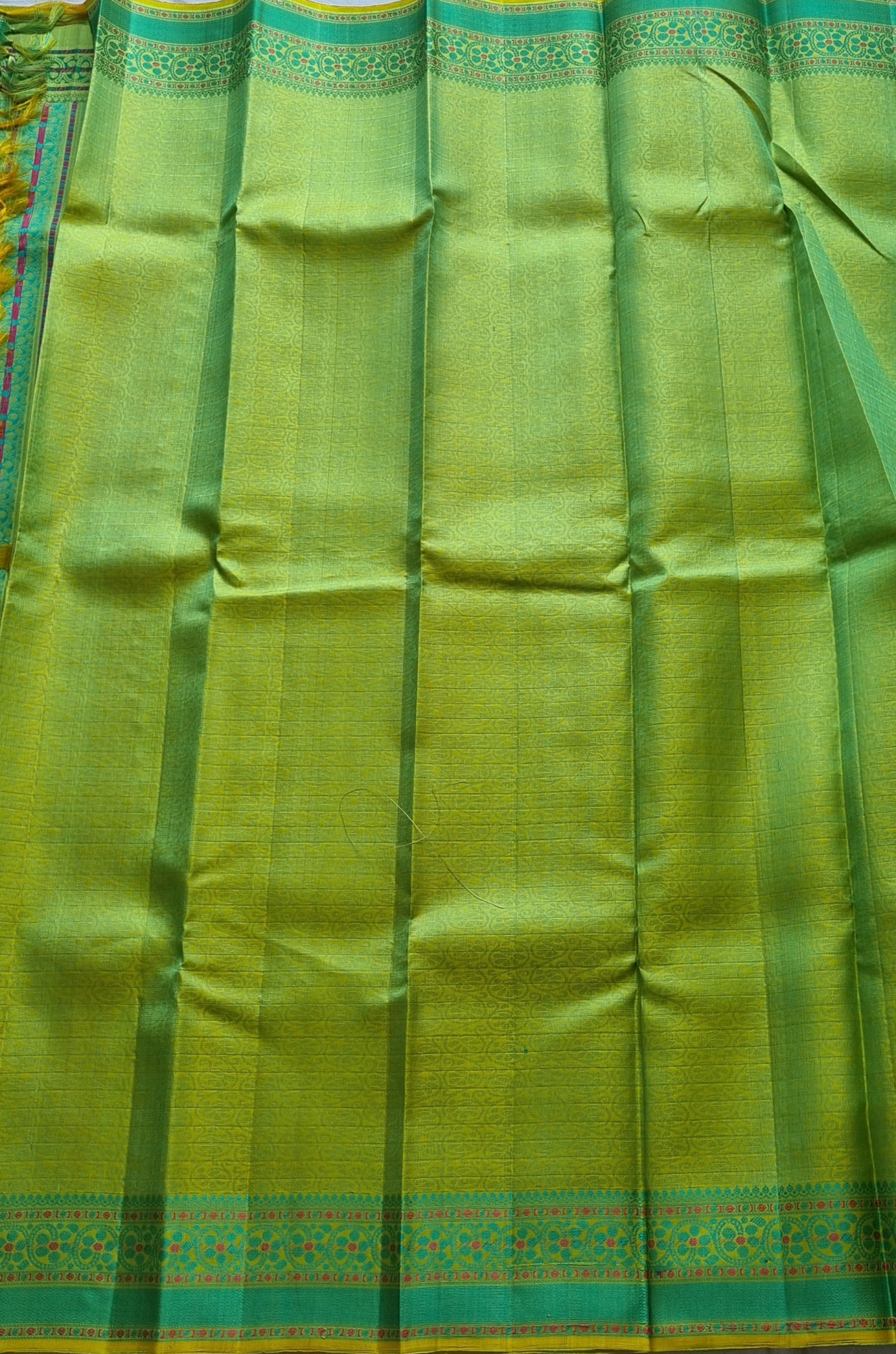 Kanjivaram Silk green Meenakari threadwork