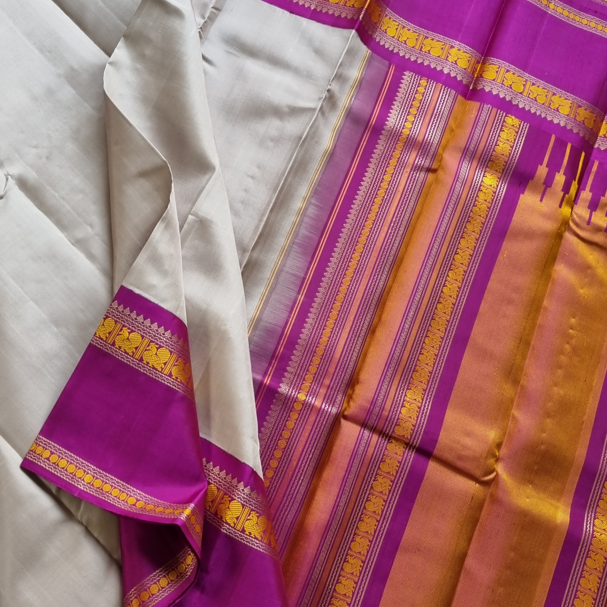 Kanjivaram Silk beige pearl magenta Korvai threadwork
