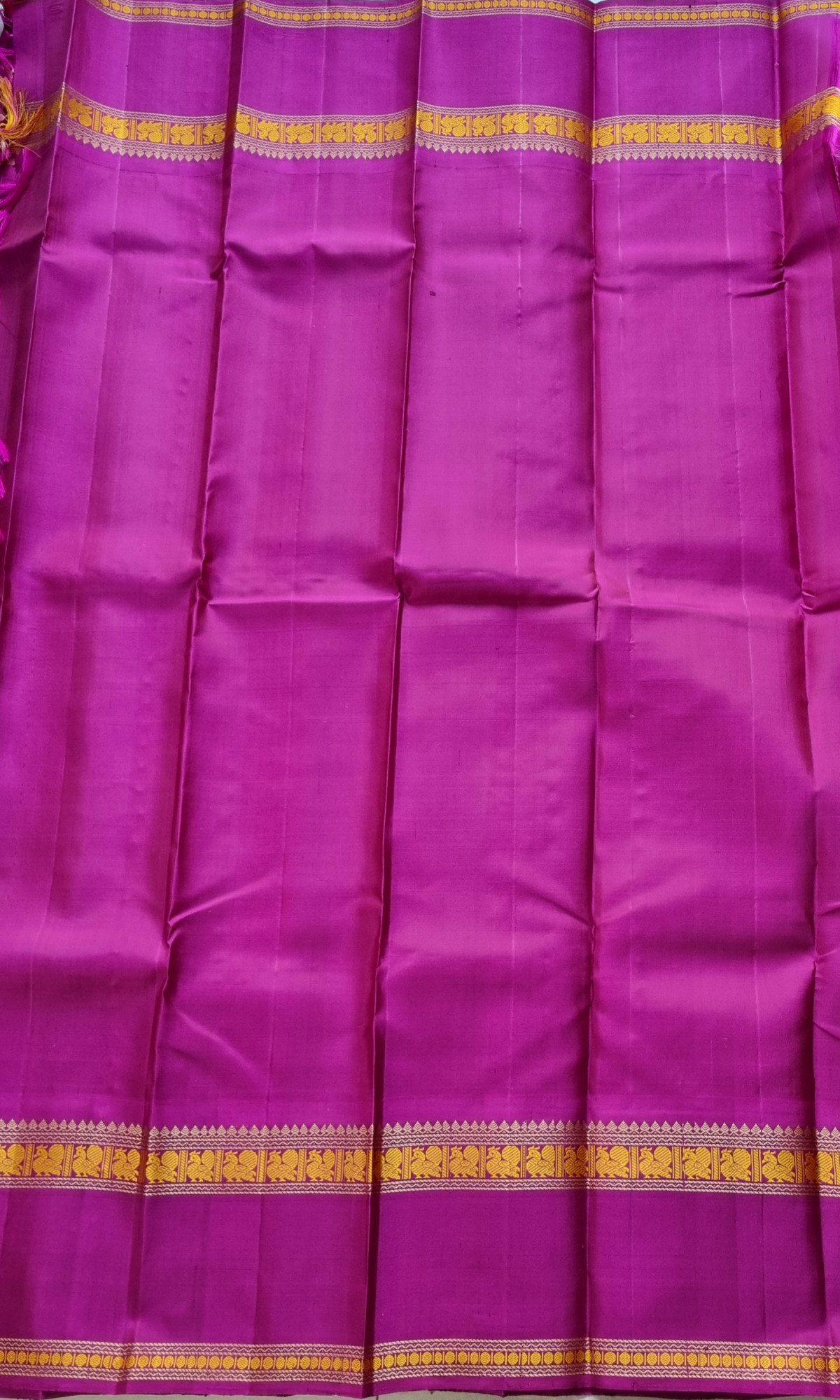 Kanjivaram Silk beige pearl magenta Korvai threadwork