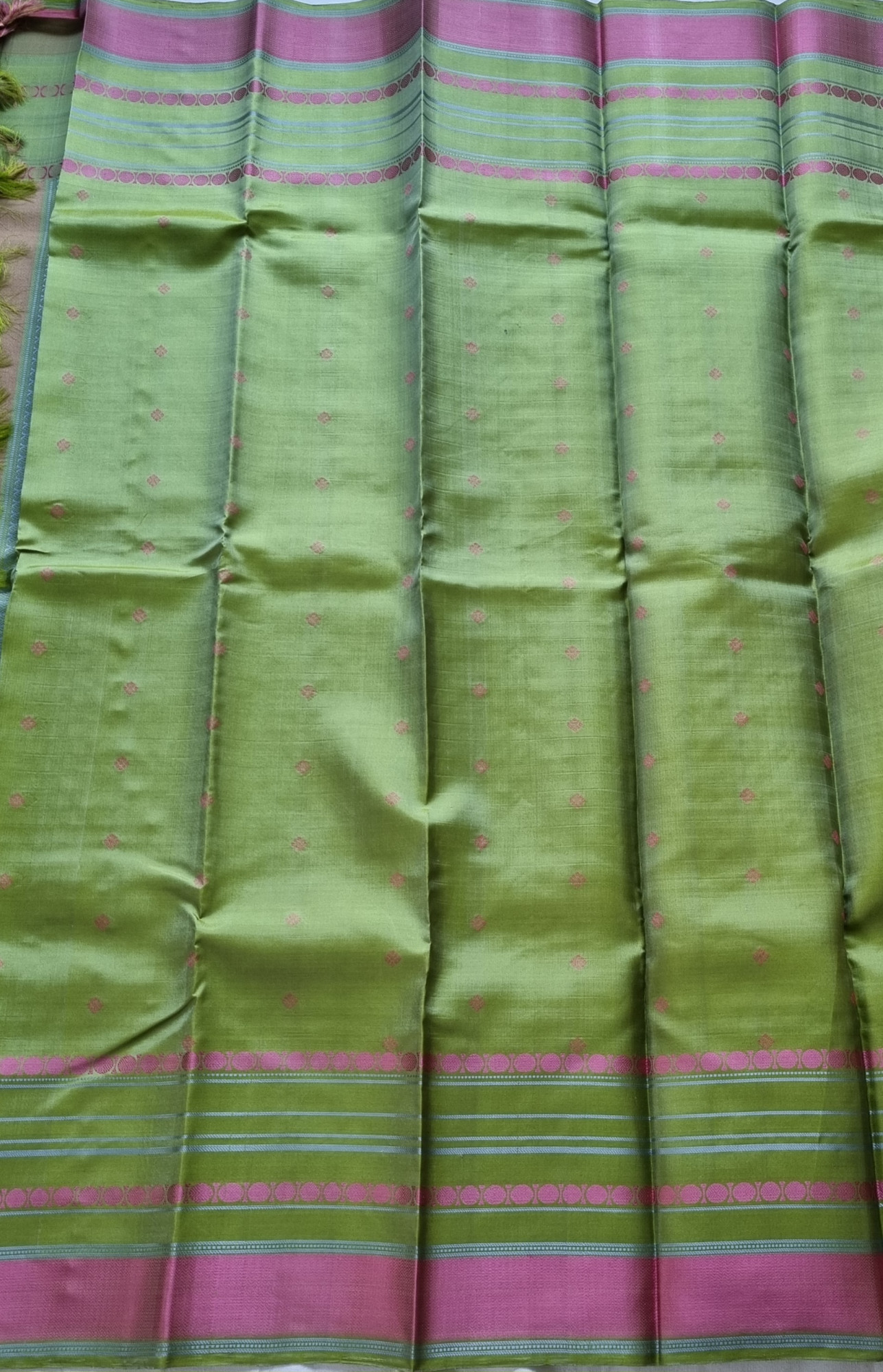 Kanjivaram Silk unusual Lime threadwork