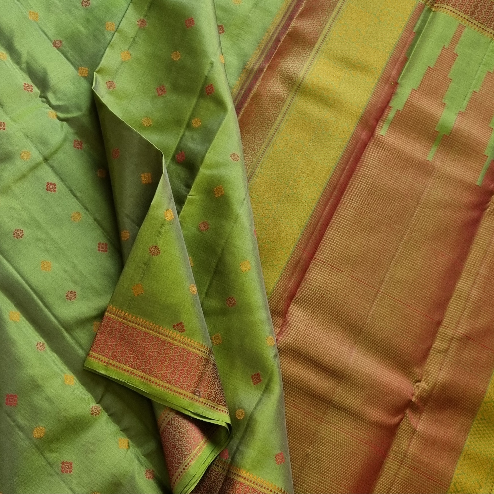 Kanjivaram Silk moss green threadwork