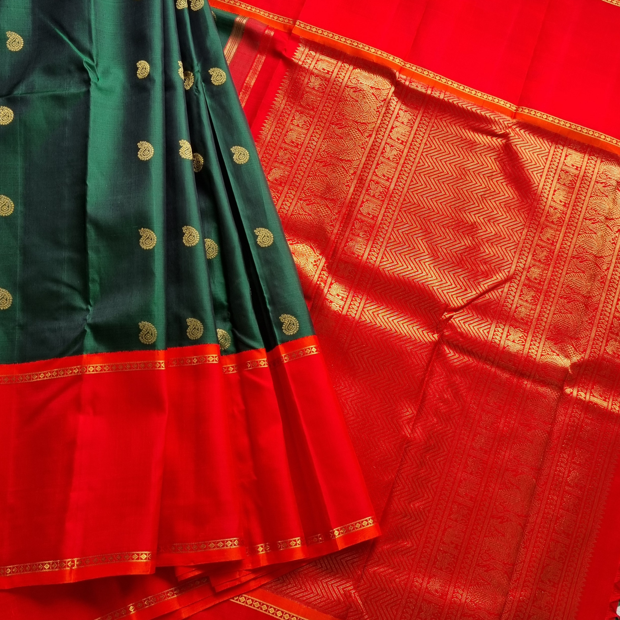 Kanjivaram Silk green and red Korvai
