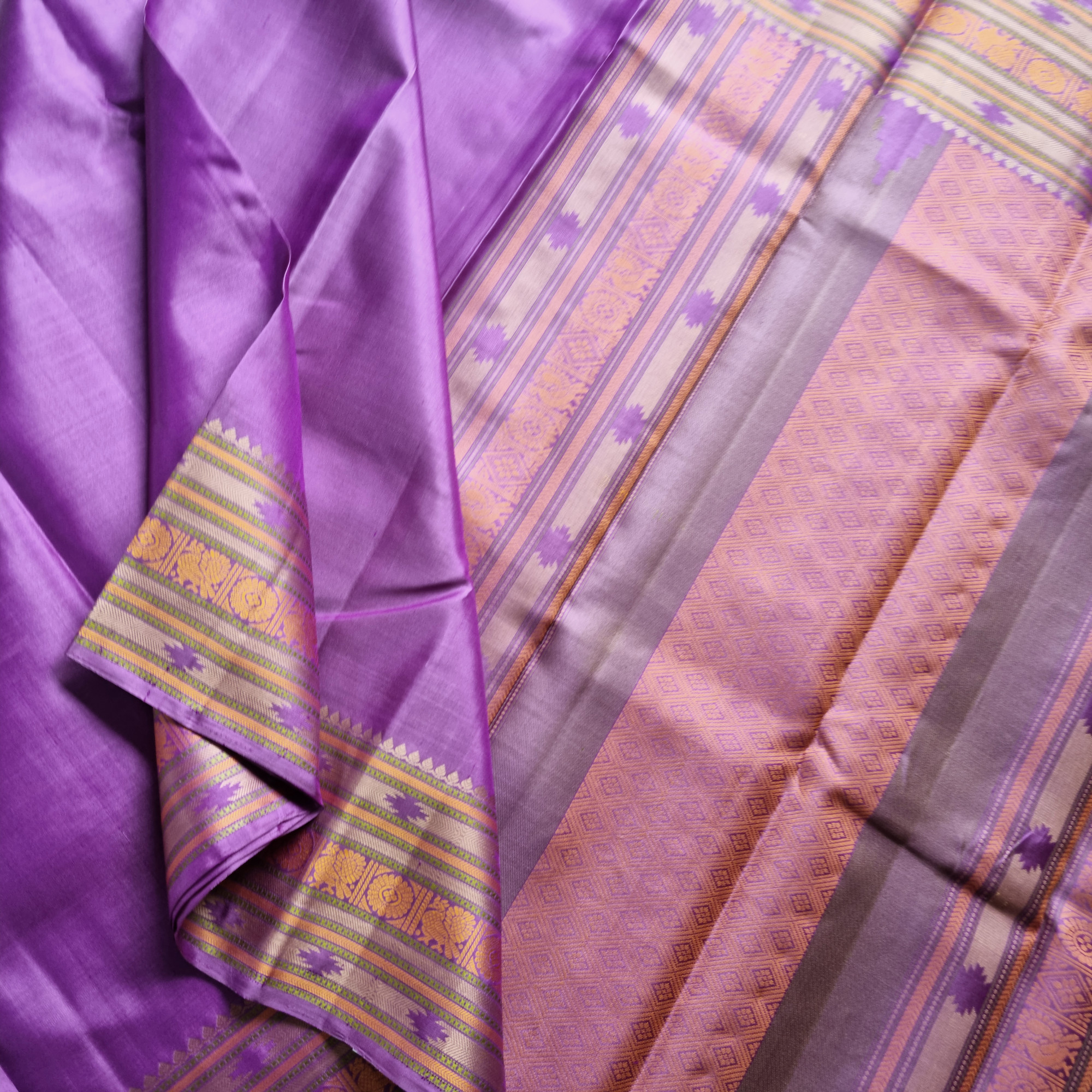 Kanjivaram Silk mauve threadwork