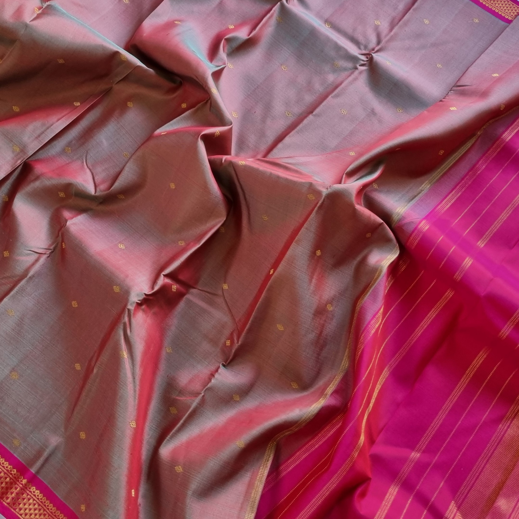 Kanjivaram Silk unique shot shade with arai madam