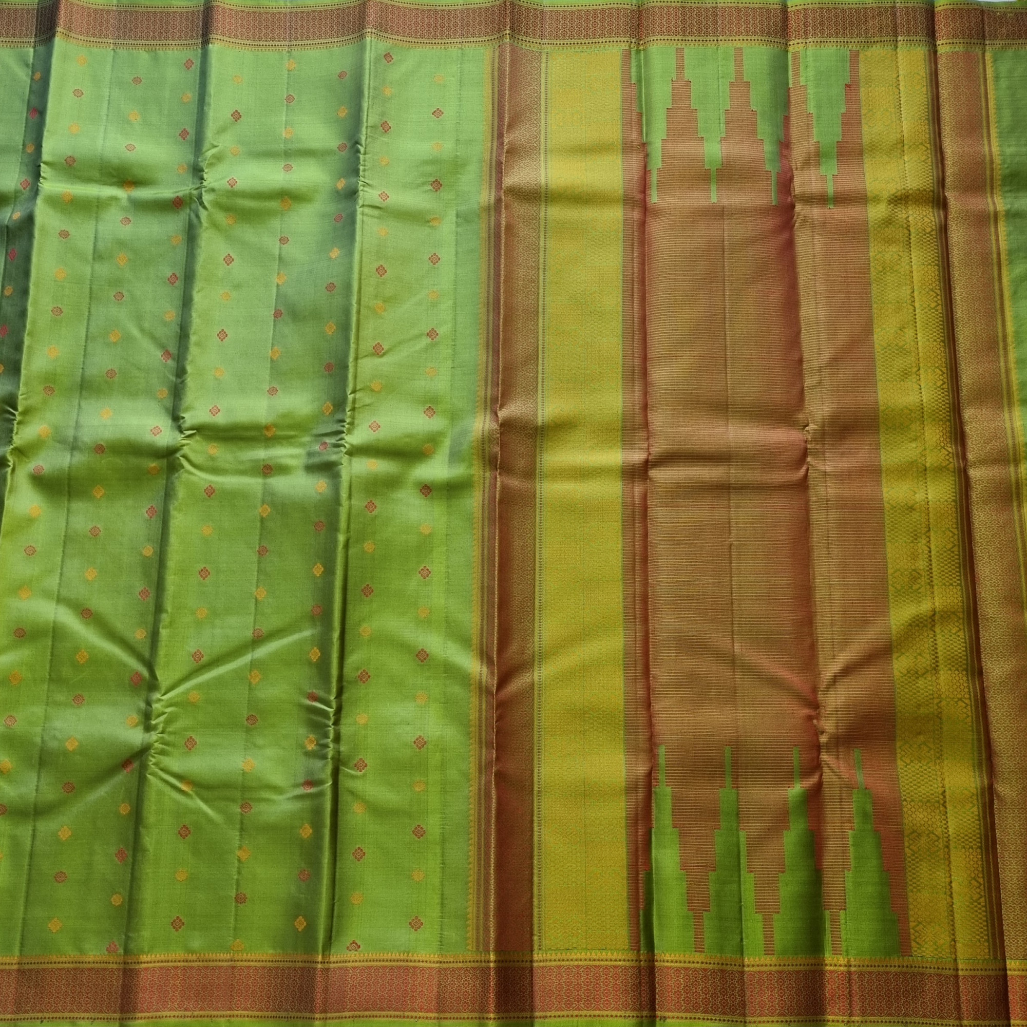 Kanjivaram Silk moss green threadwork