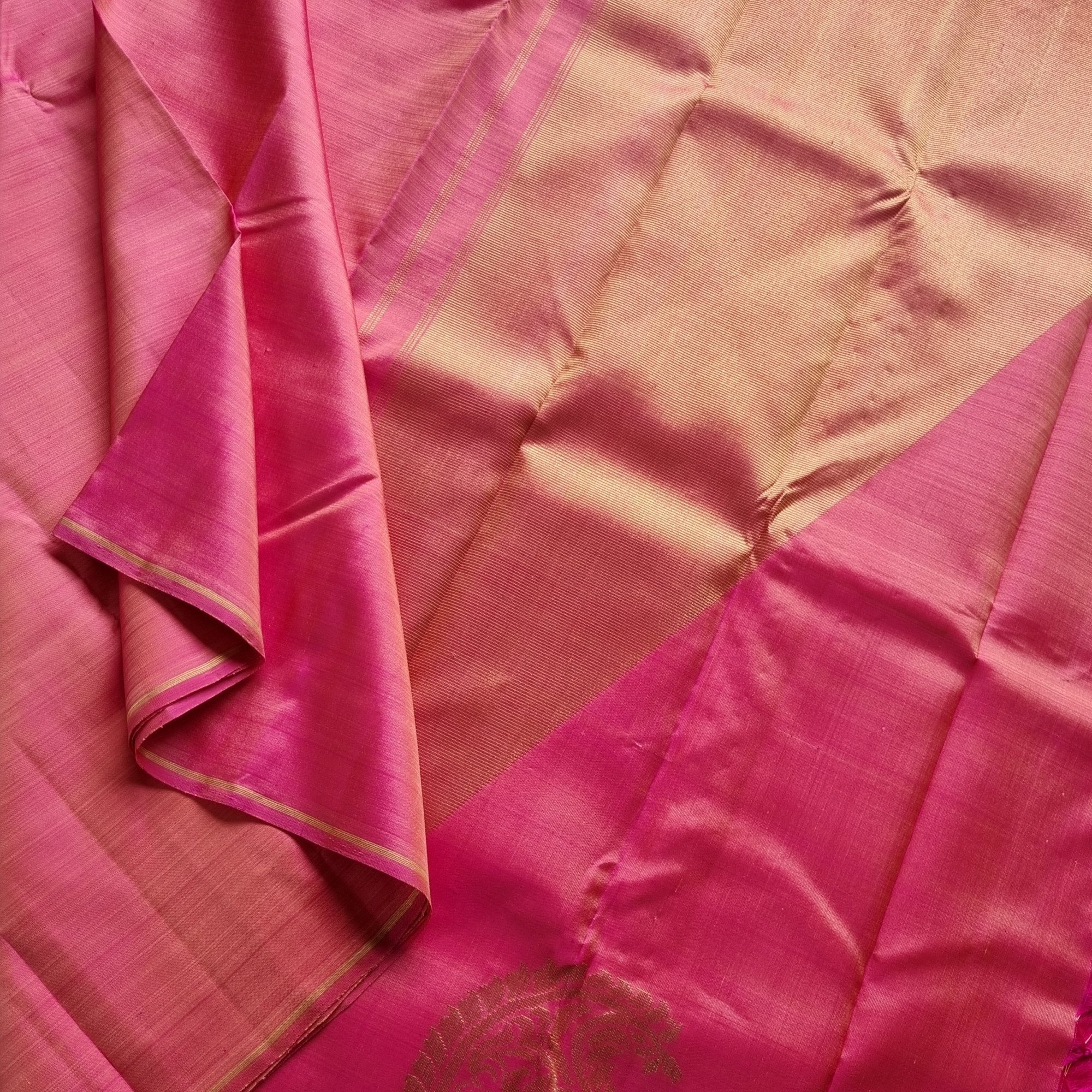 Kanjivaram Silk lotus pink paisley pallu