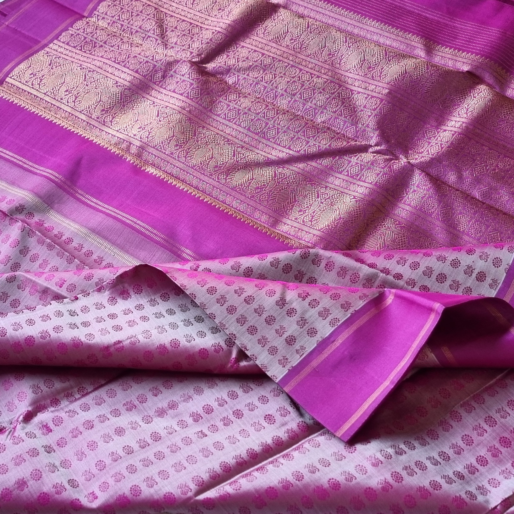 Kanjivaram Silk 1000 buttas shot lavender magenta